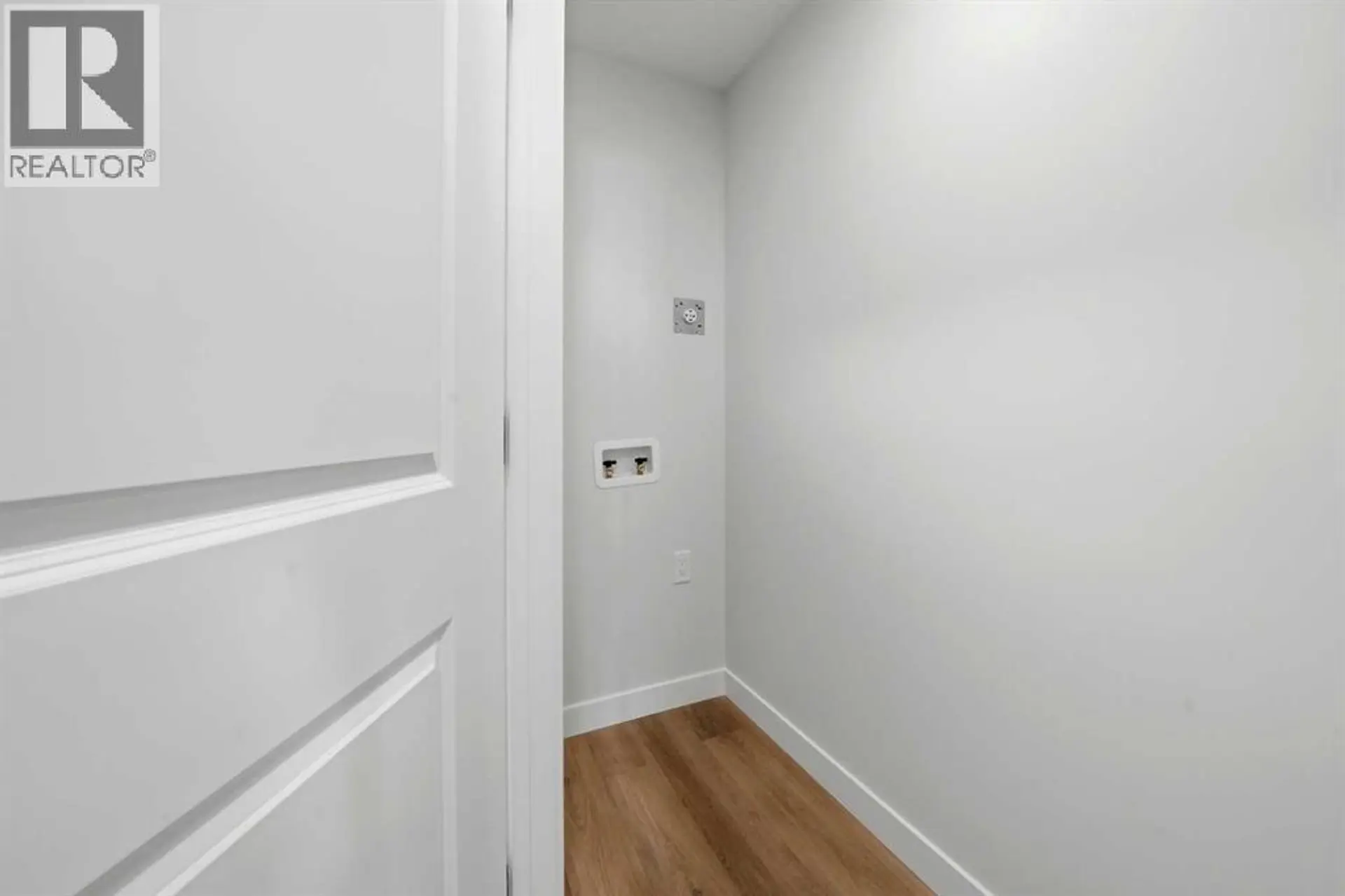 77 Pinnacle Close - Image 15