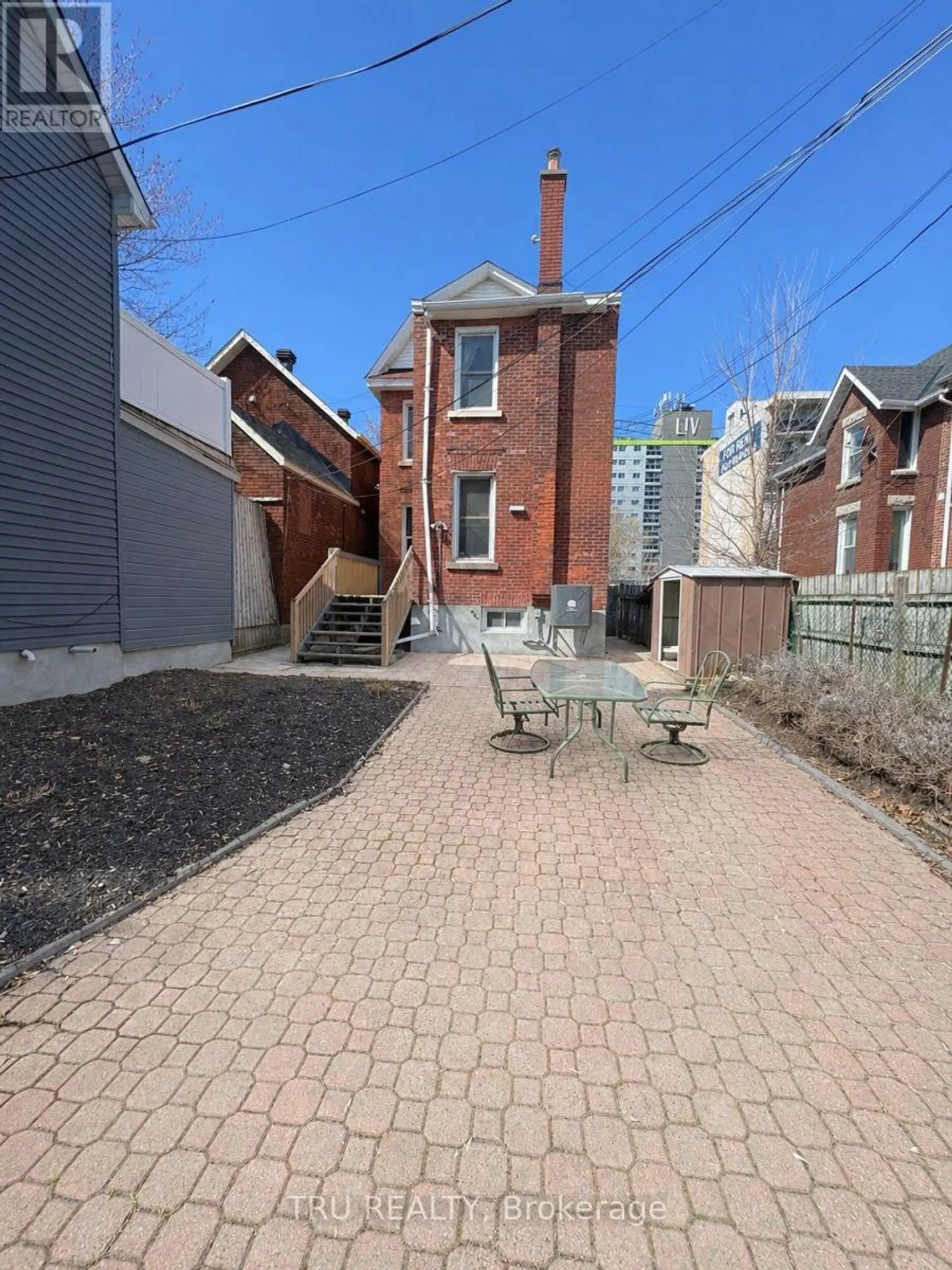355 CAMBRIDGE STREET N - Image 16