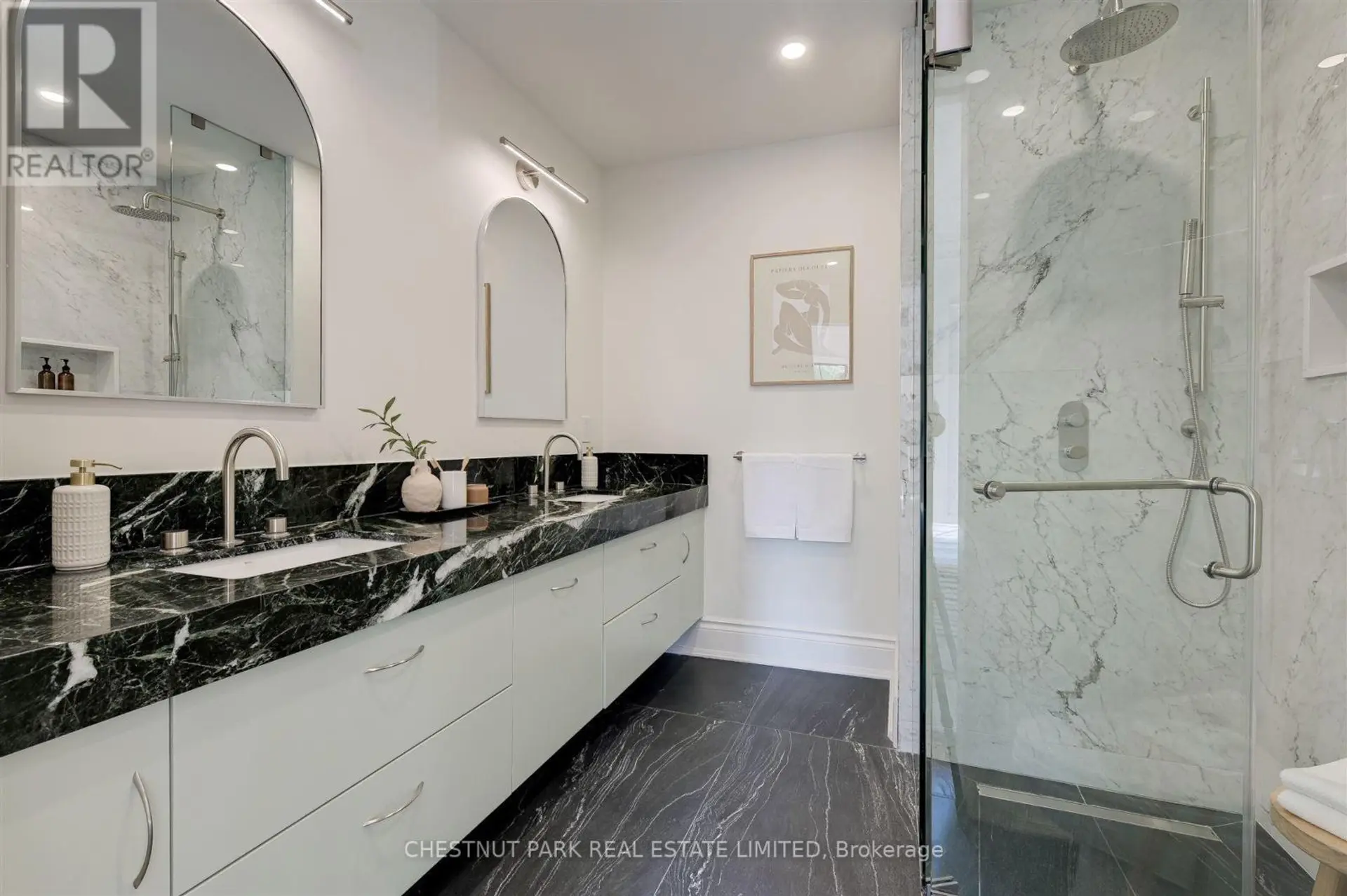 539 CRAWFORD STREET - Image 17