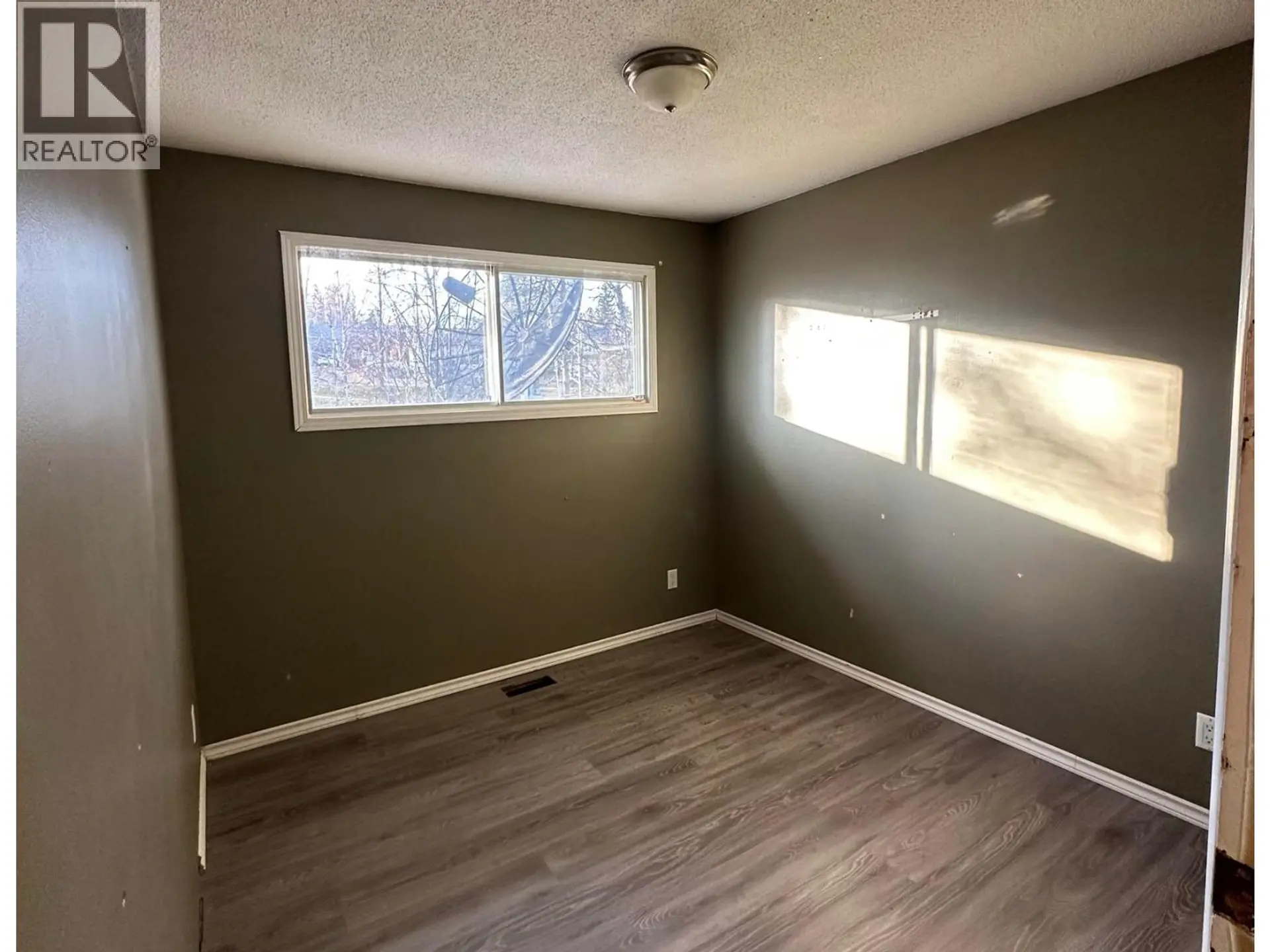 531 PERRY STREET - Image 8