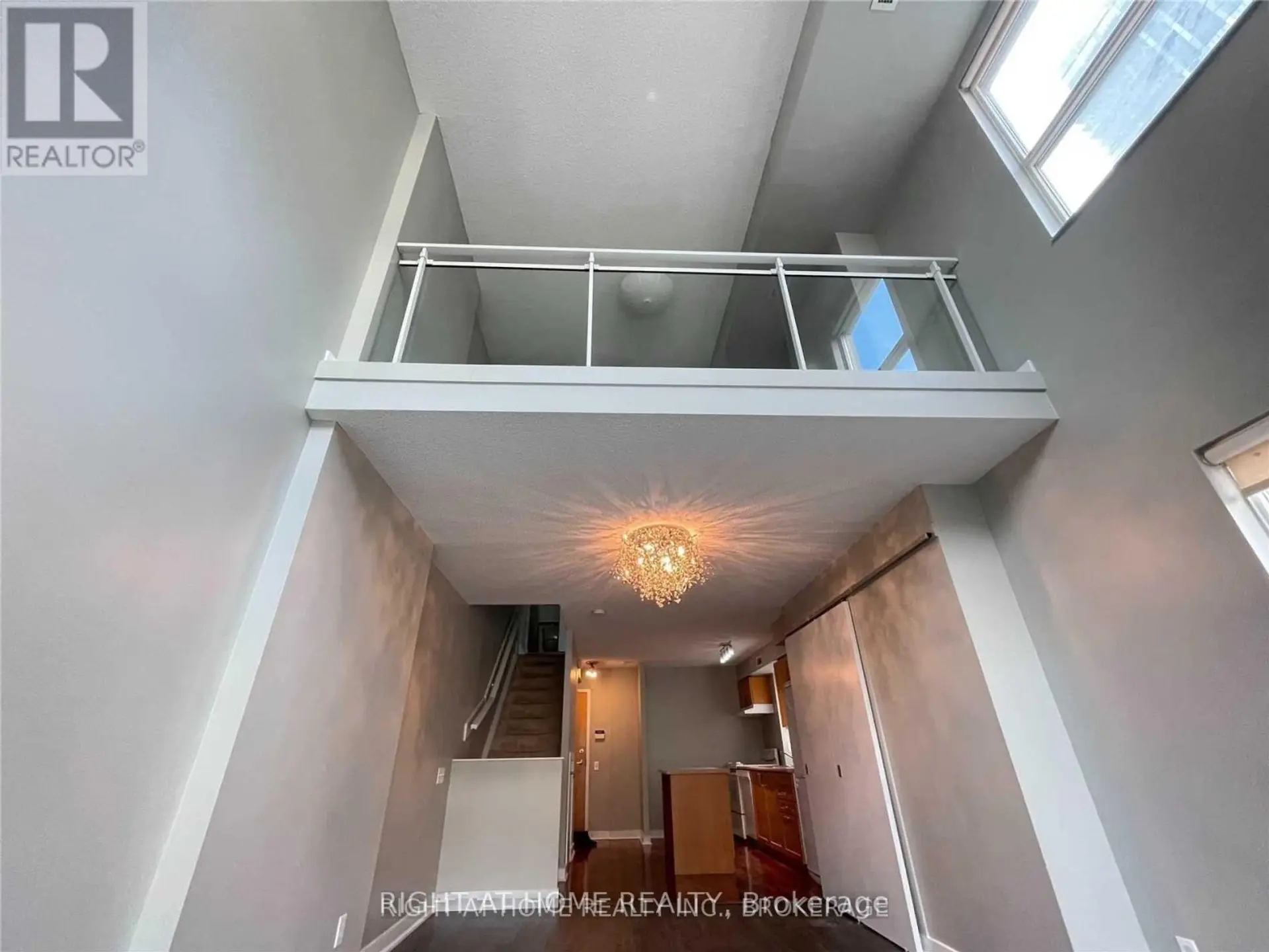 #501 77 LOMBARD STREET - Image 2
