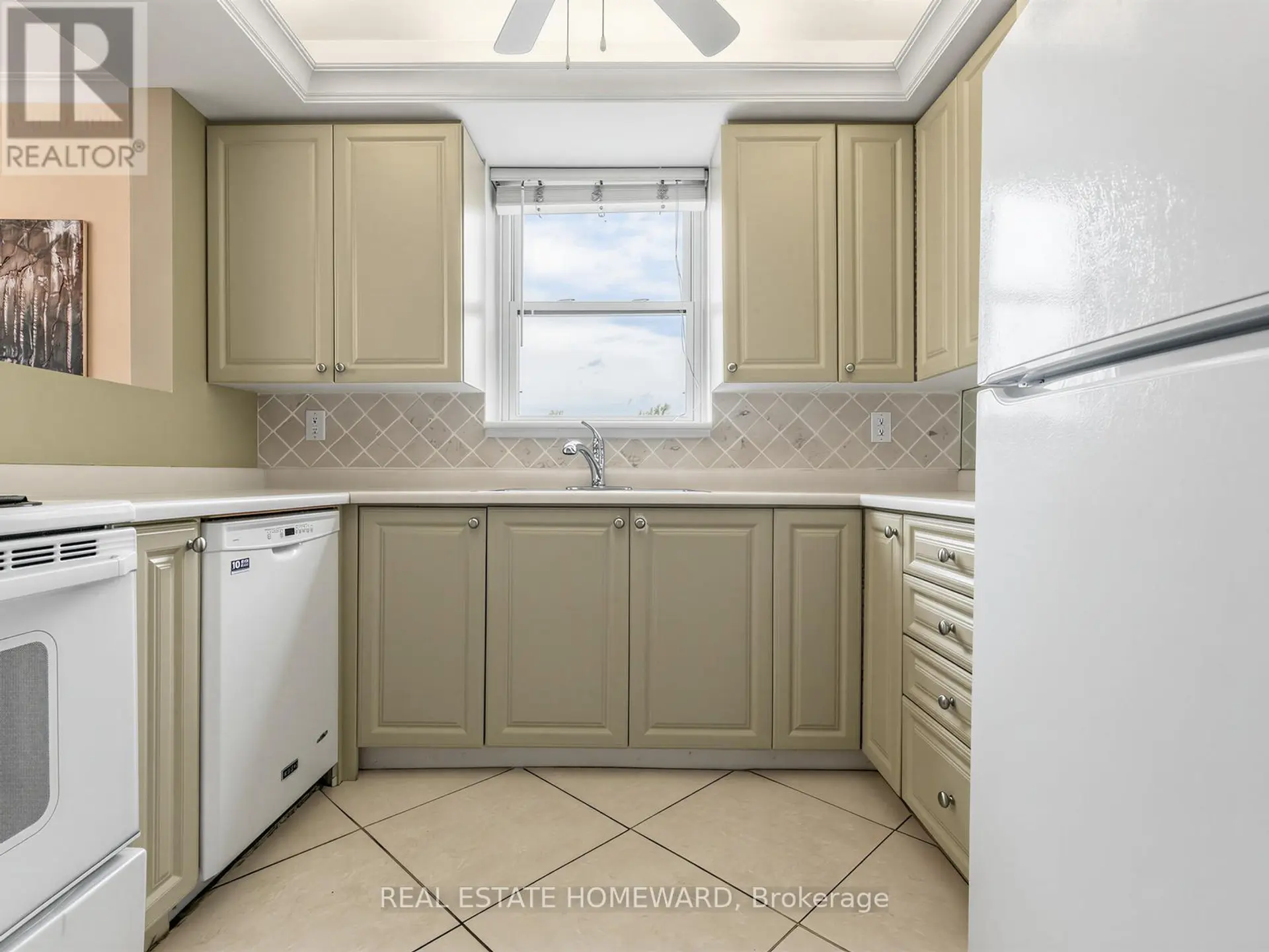 #309 30 ELM AVENUE - Image 12