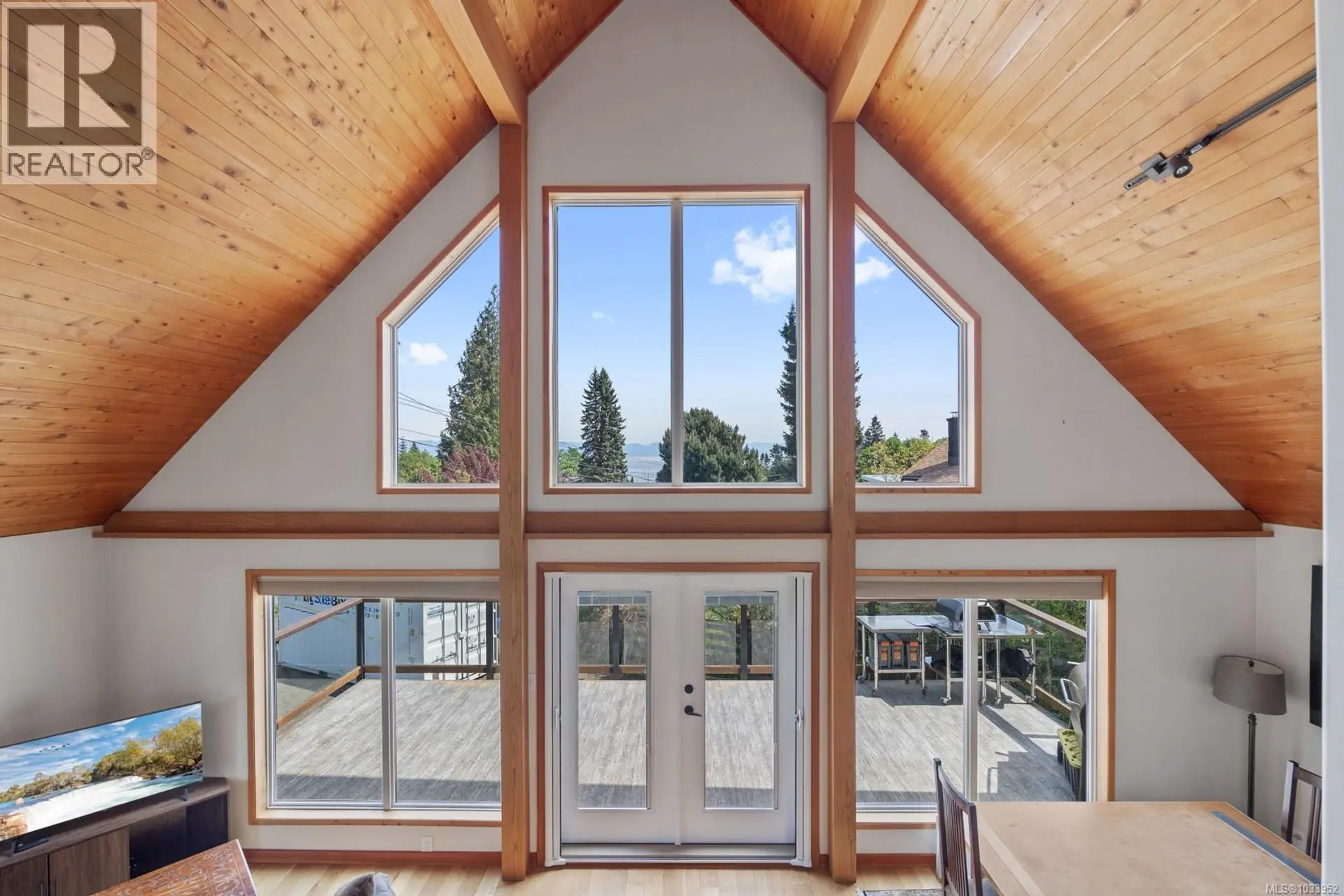 Property at 1869 Fern Rd, Courtenay, BC