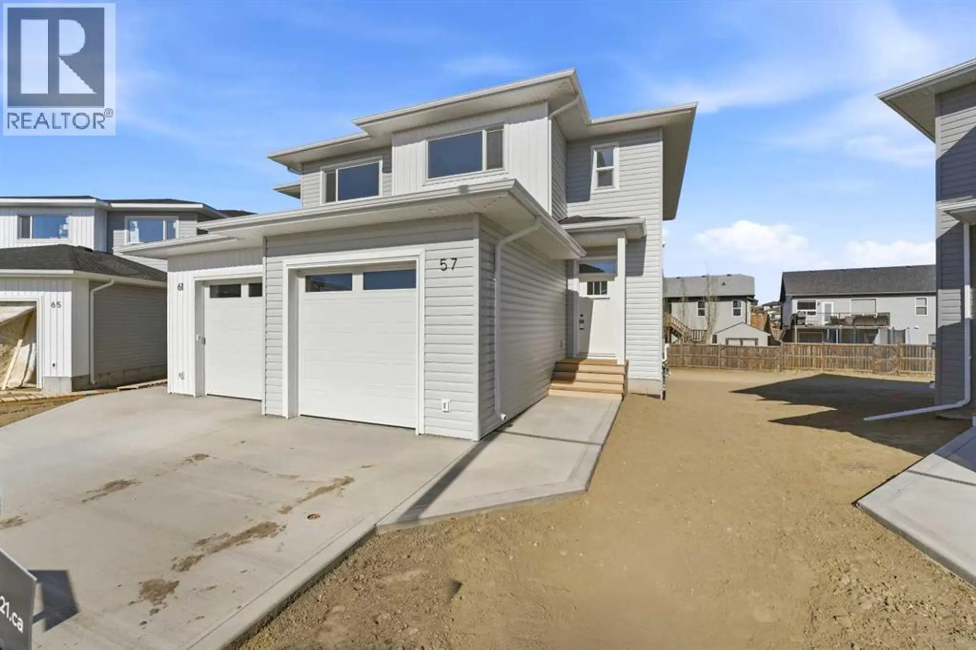 73 Pinnacle Close - Image 1