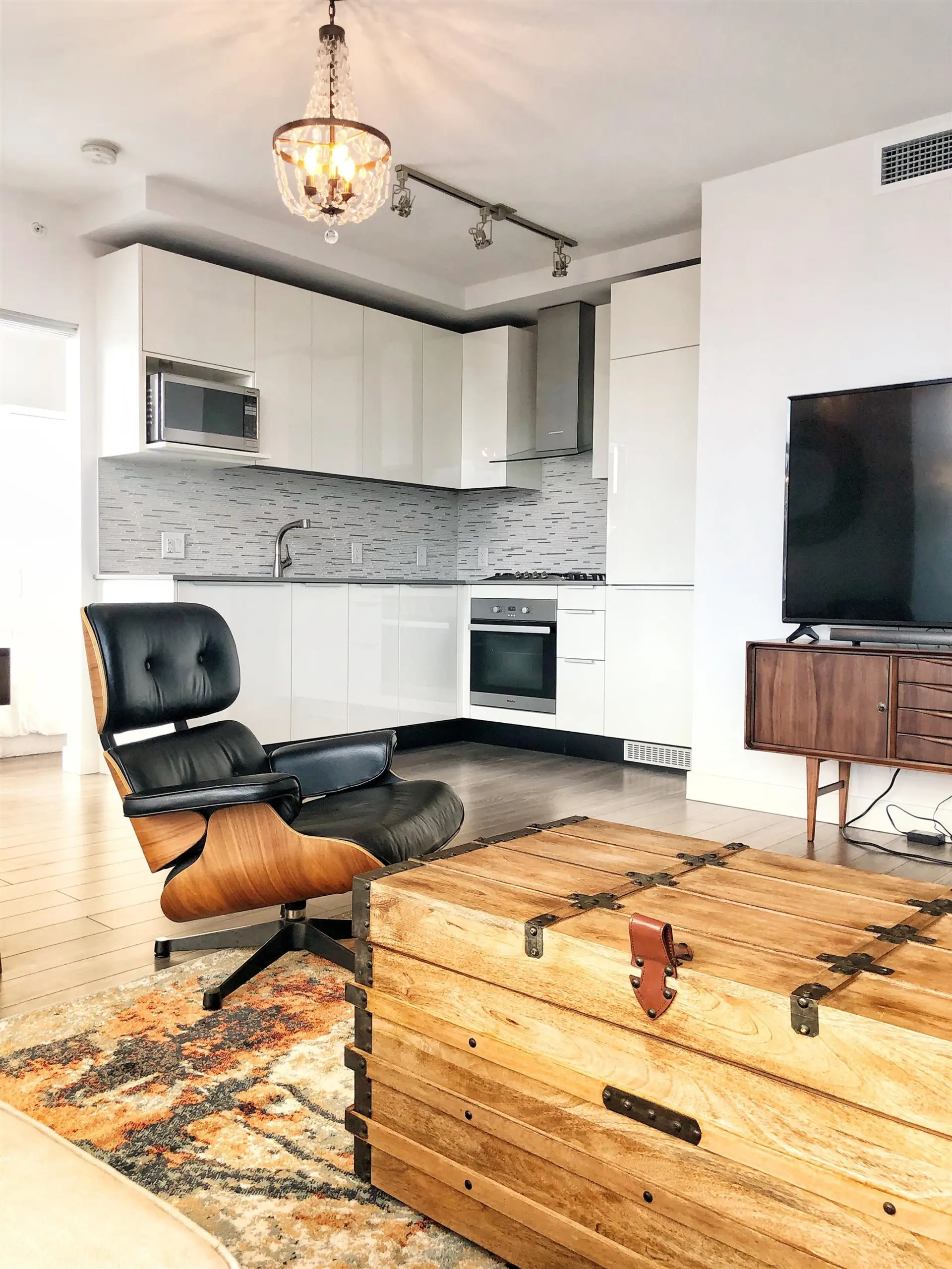 #2703 1283 Howe Street - Image 2