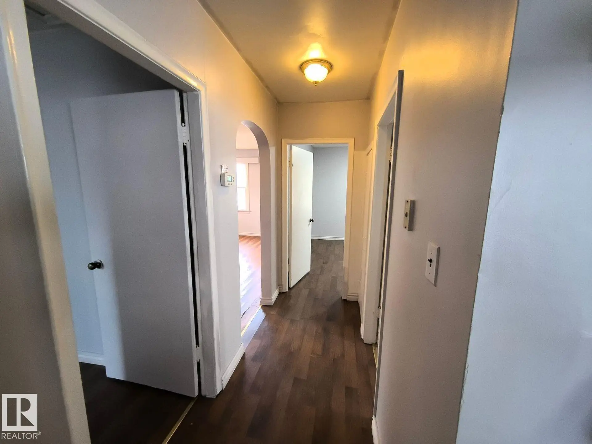 10815 68 AV NW - Image 5
