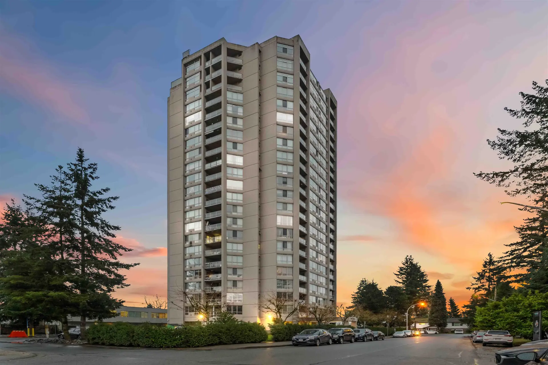 Property at #701 14881 103a Avenue, Surrey, BC