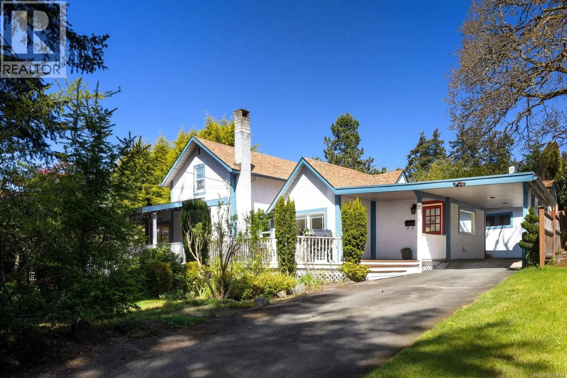 Property at 706 Lindsay St, Saanich, BC