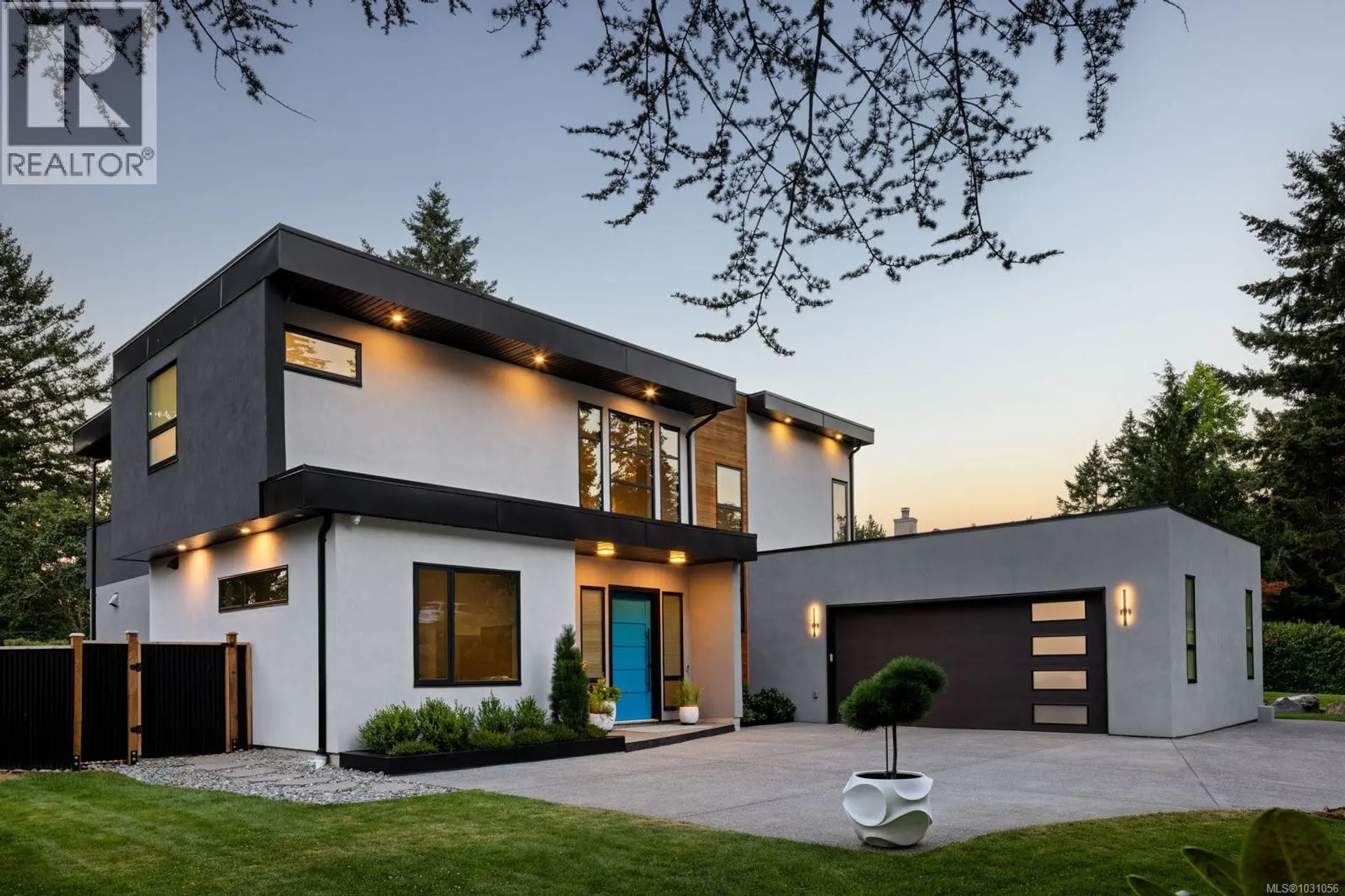 Property at 4673 Boulderwood Dr, Saanich, BC