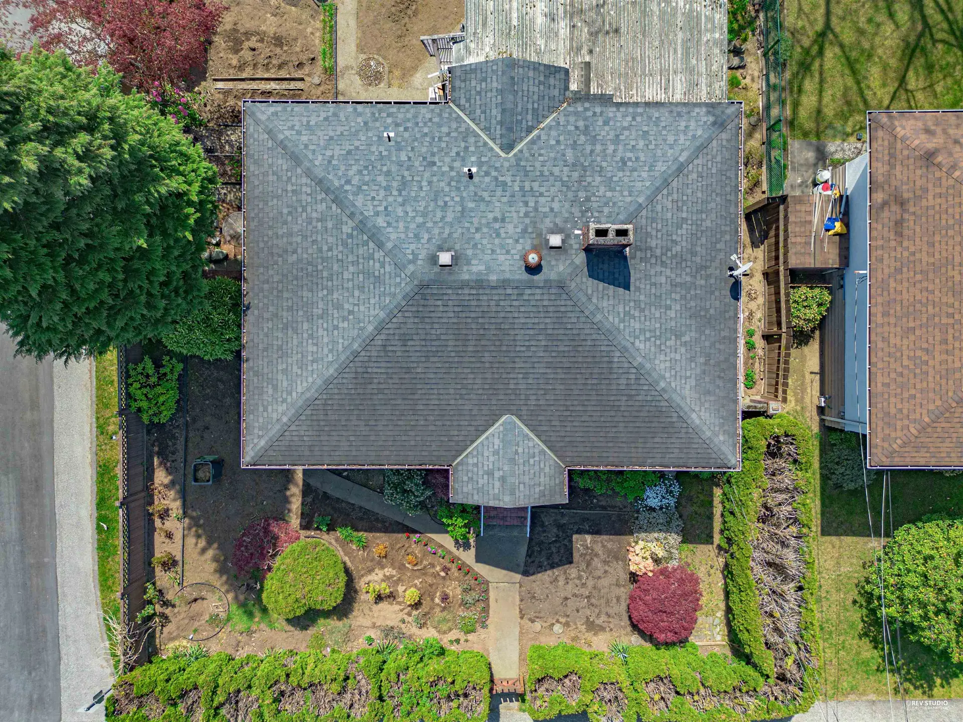 704 Smith Avenue - Image 11