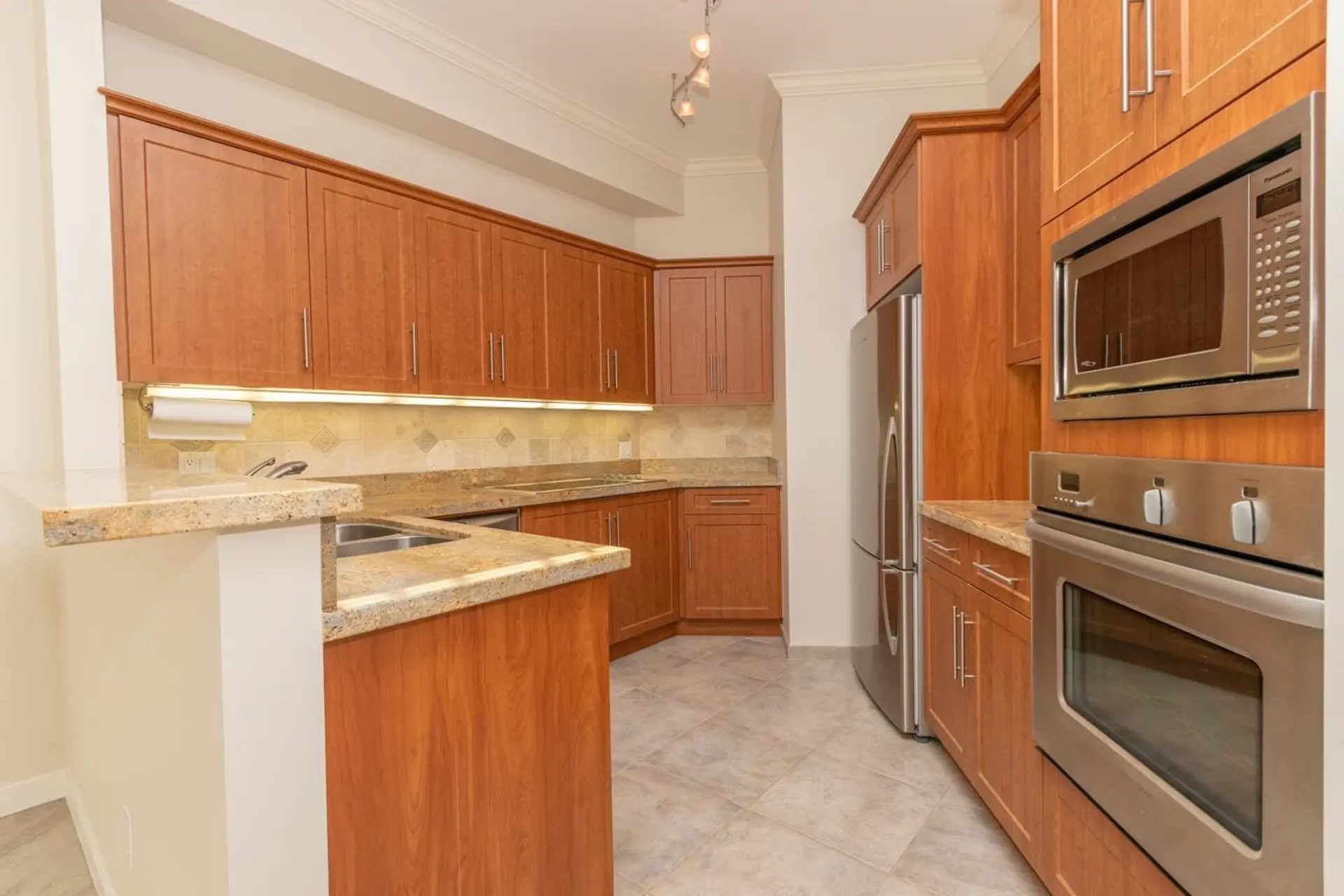 #409 1236 W 8th Avenue - Image 9