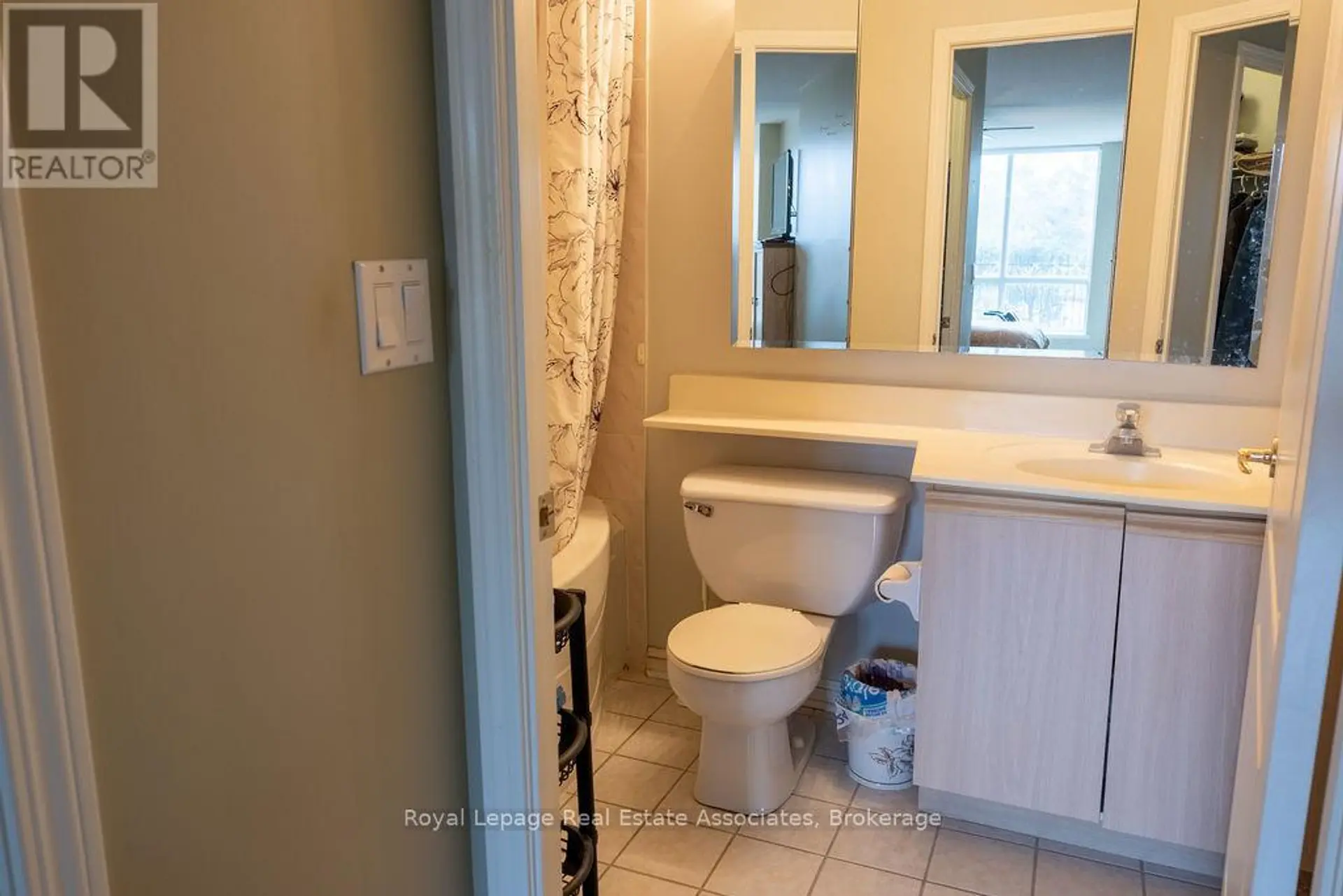 #104 1150 PARKWEST PLACE - Image 9
