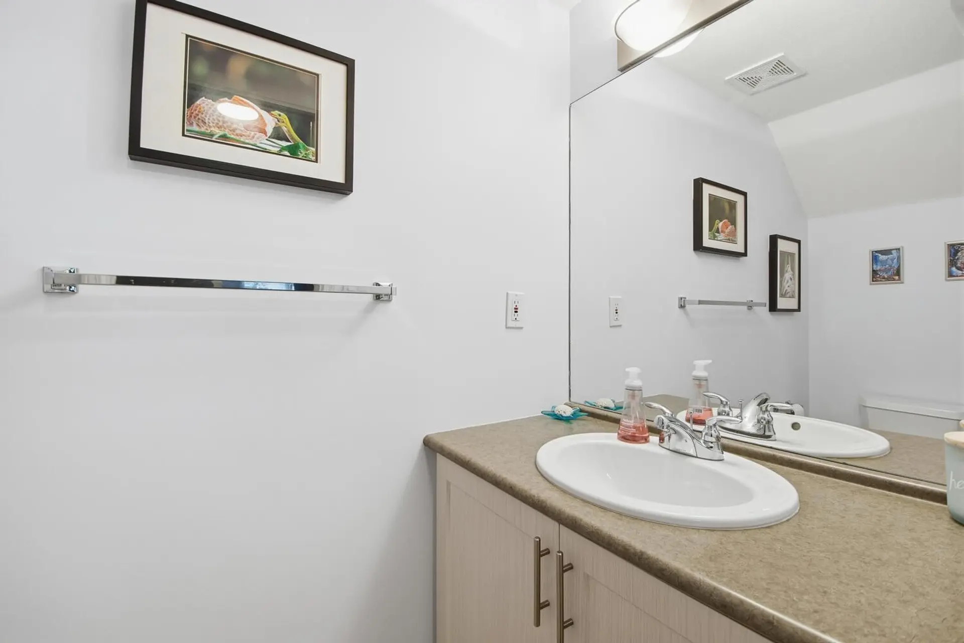 #40 7488 Southwynde Avenue - Image 10