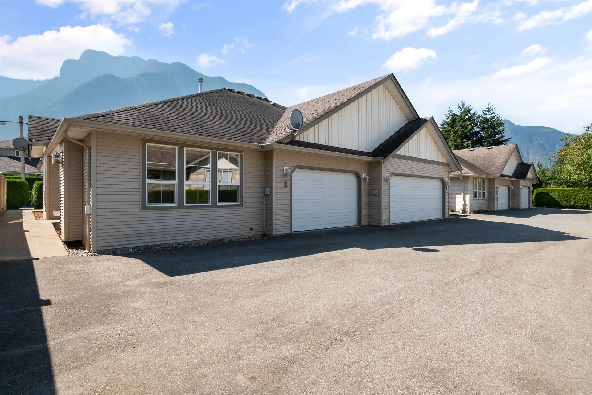Property at #3 648 Coquihalla Street, Hope, BC