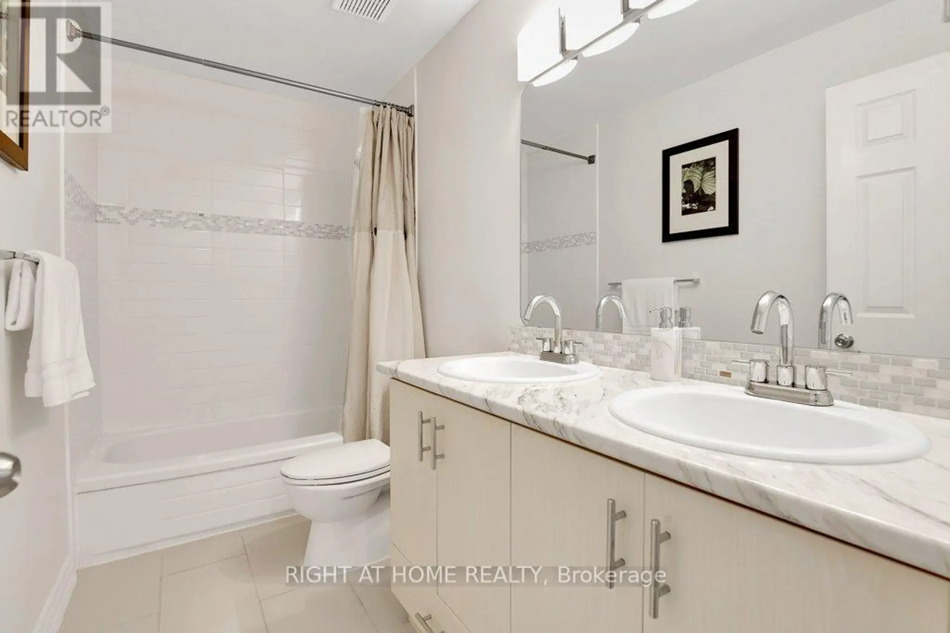 33 SPUR AVENUE - Image 15
