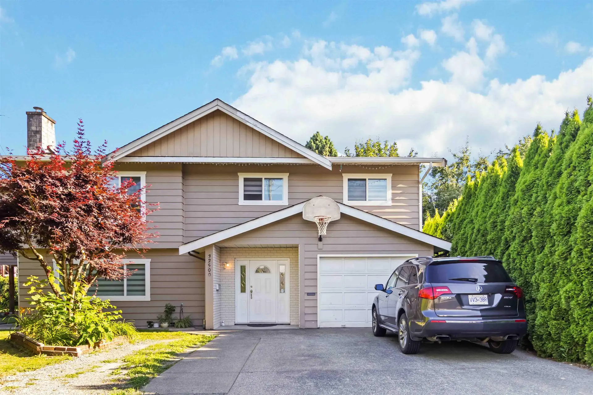 Property at 32500 Emerald Avenue, Abbotsford, BC