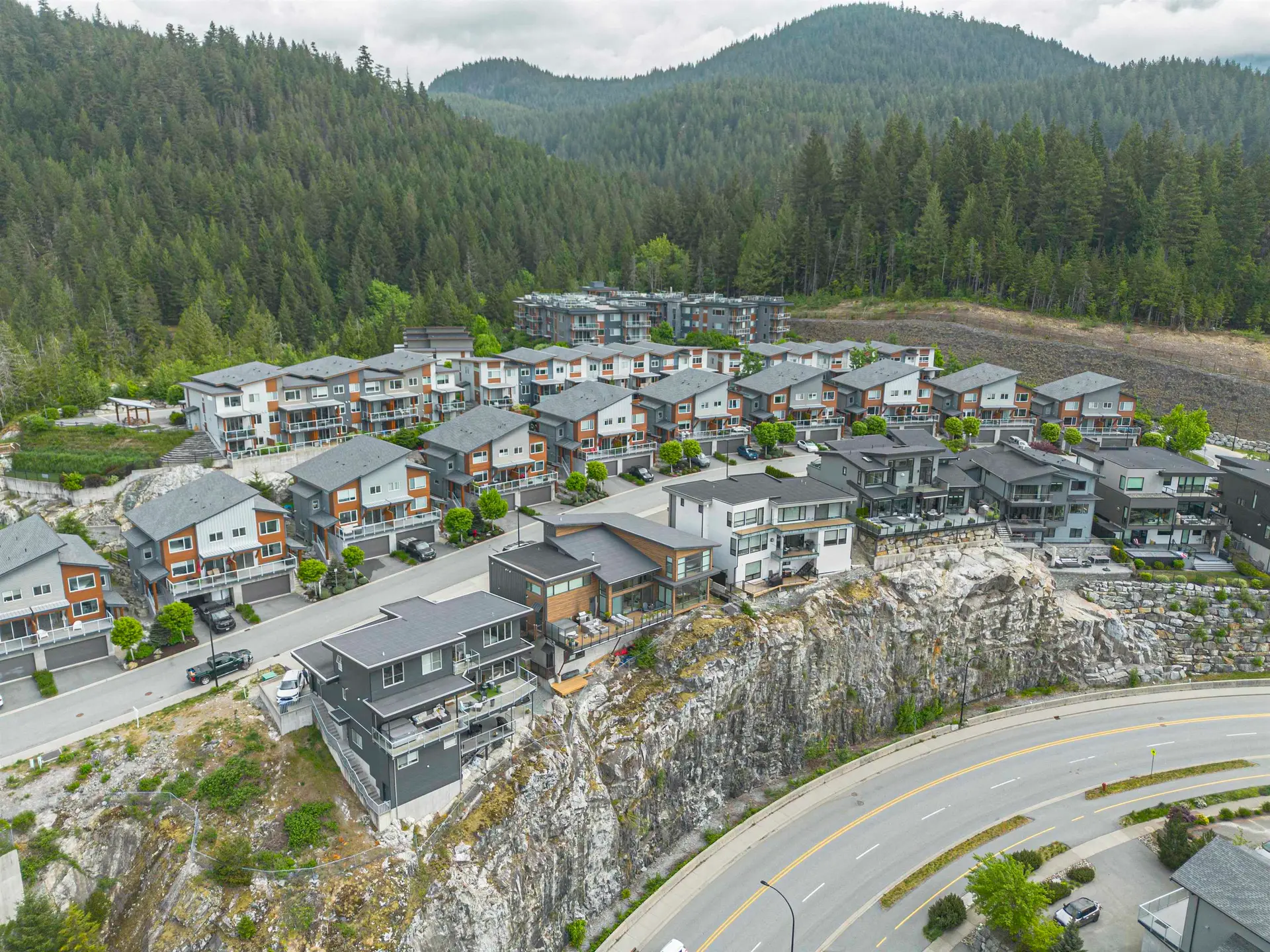 41322 Horizon Drive - Image 2