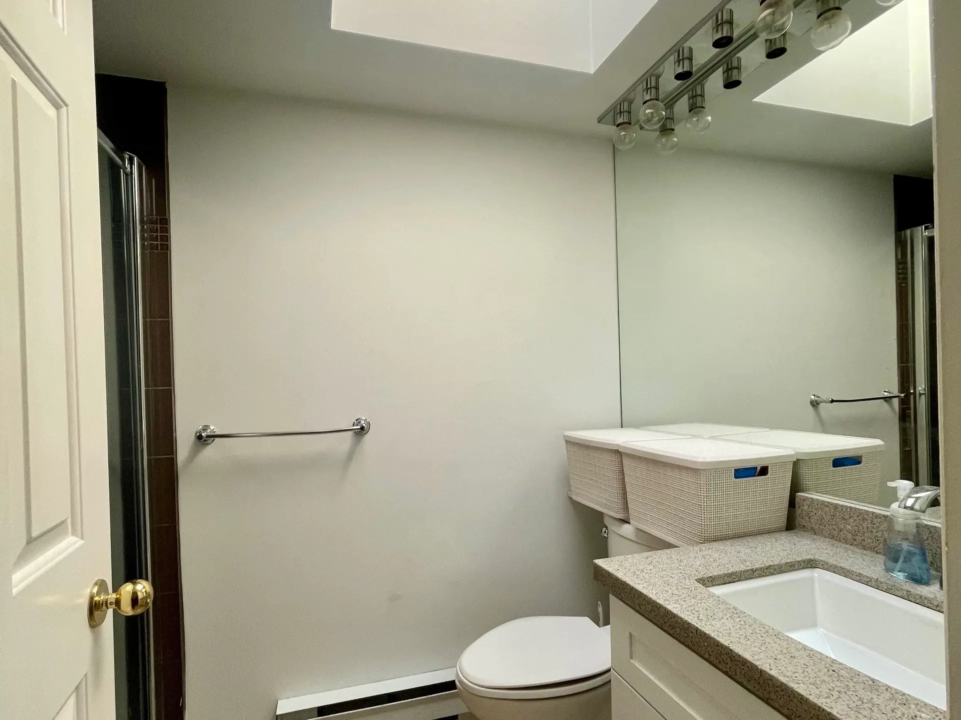 #403 106 W Kings Road - Image 10