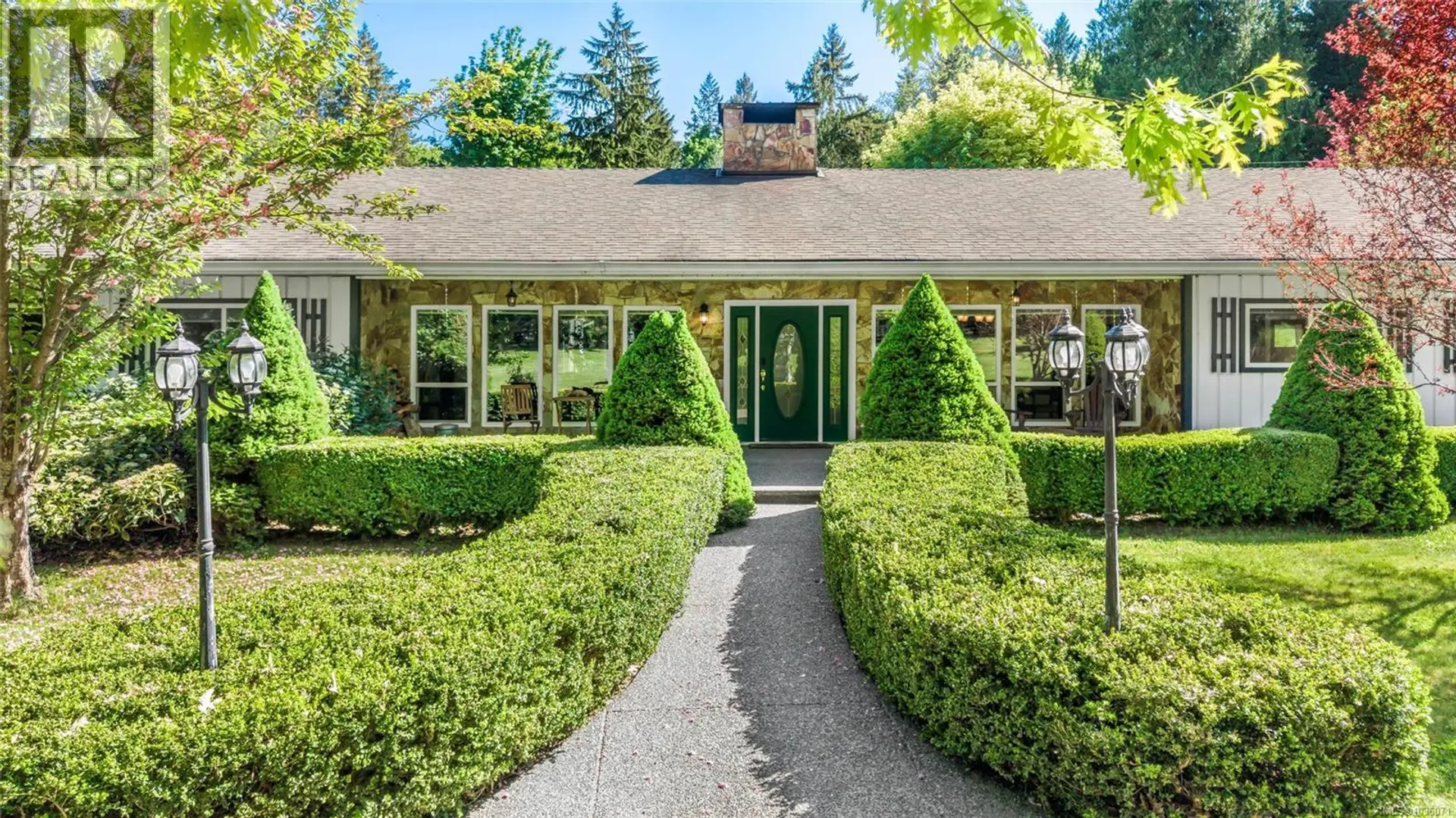 Property at 1176 Shawnigan-Mill Bay Rd, Mill Bay, BC
