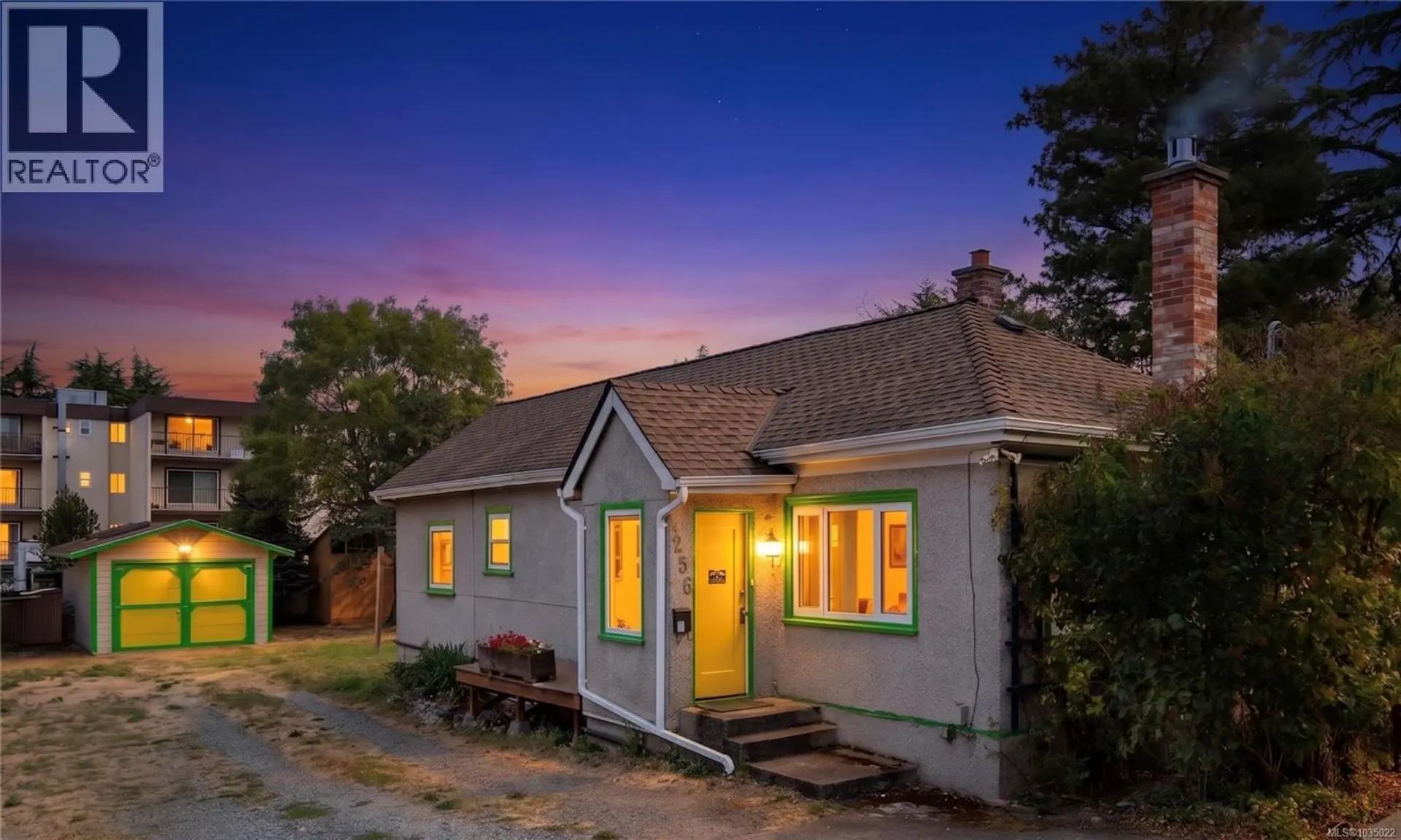 Property at 1256 Walnut St, Victoria, BC