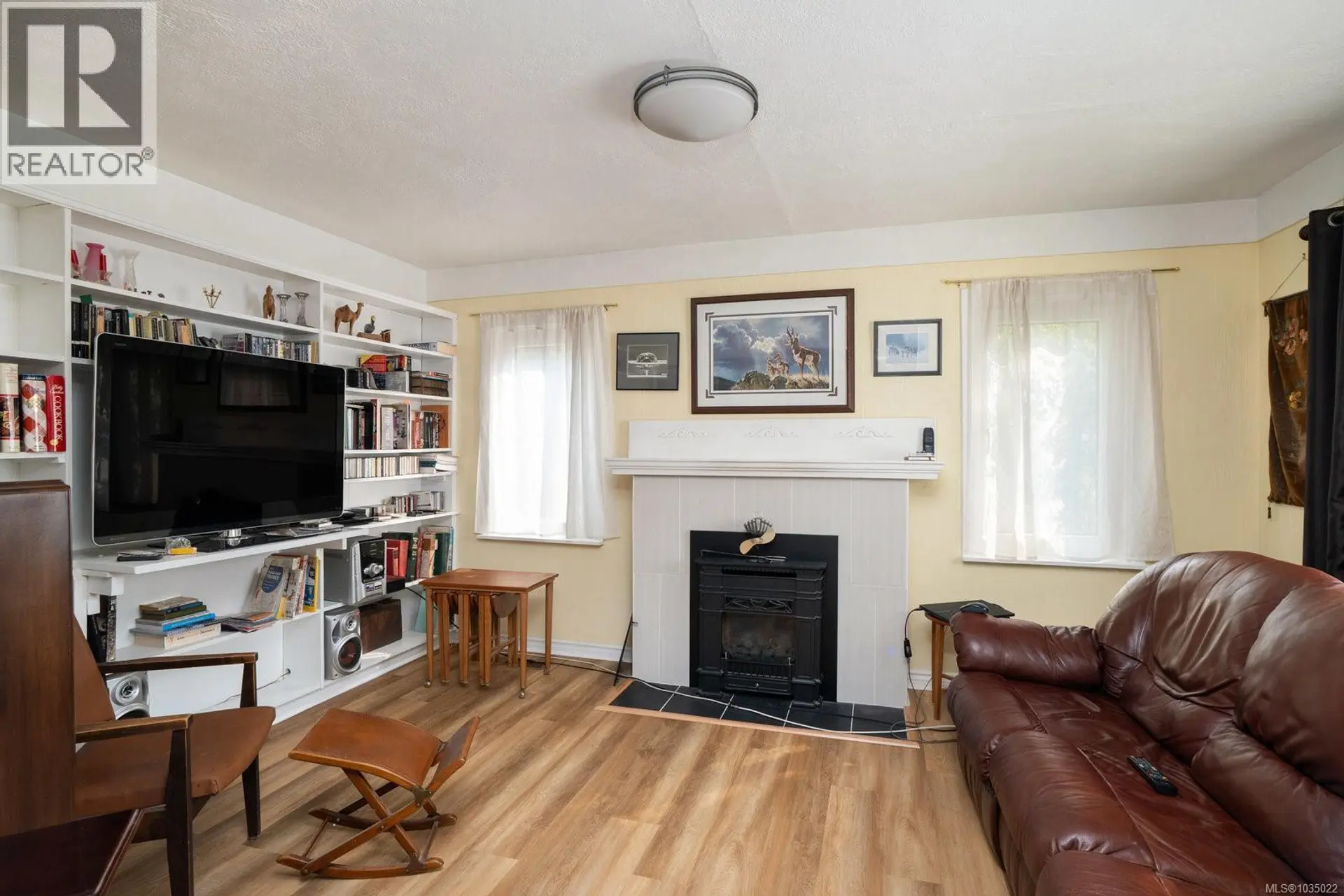 1256 Walnut St - Image 3