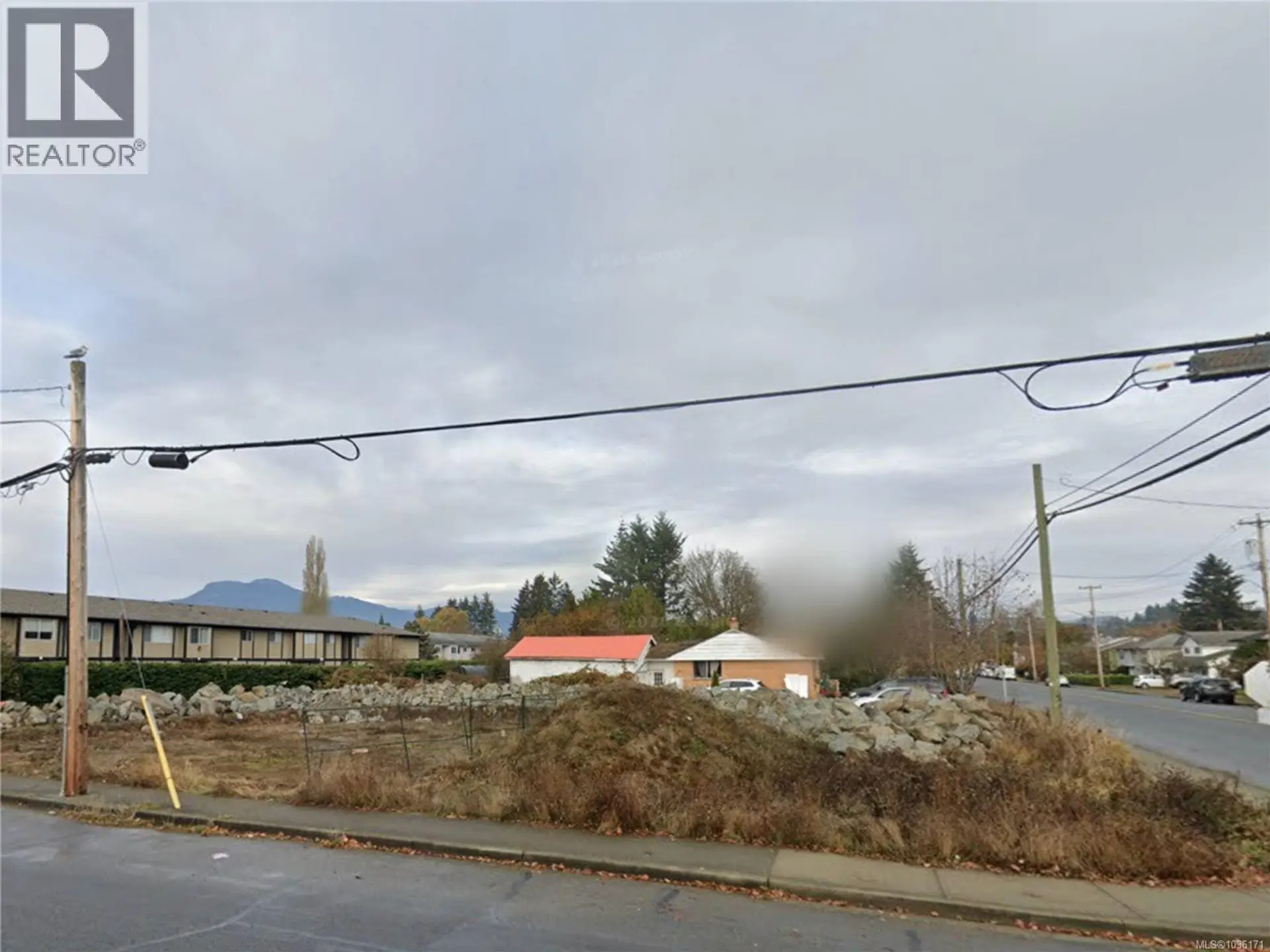 2511 Dingwall St - Image 2