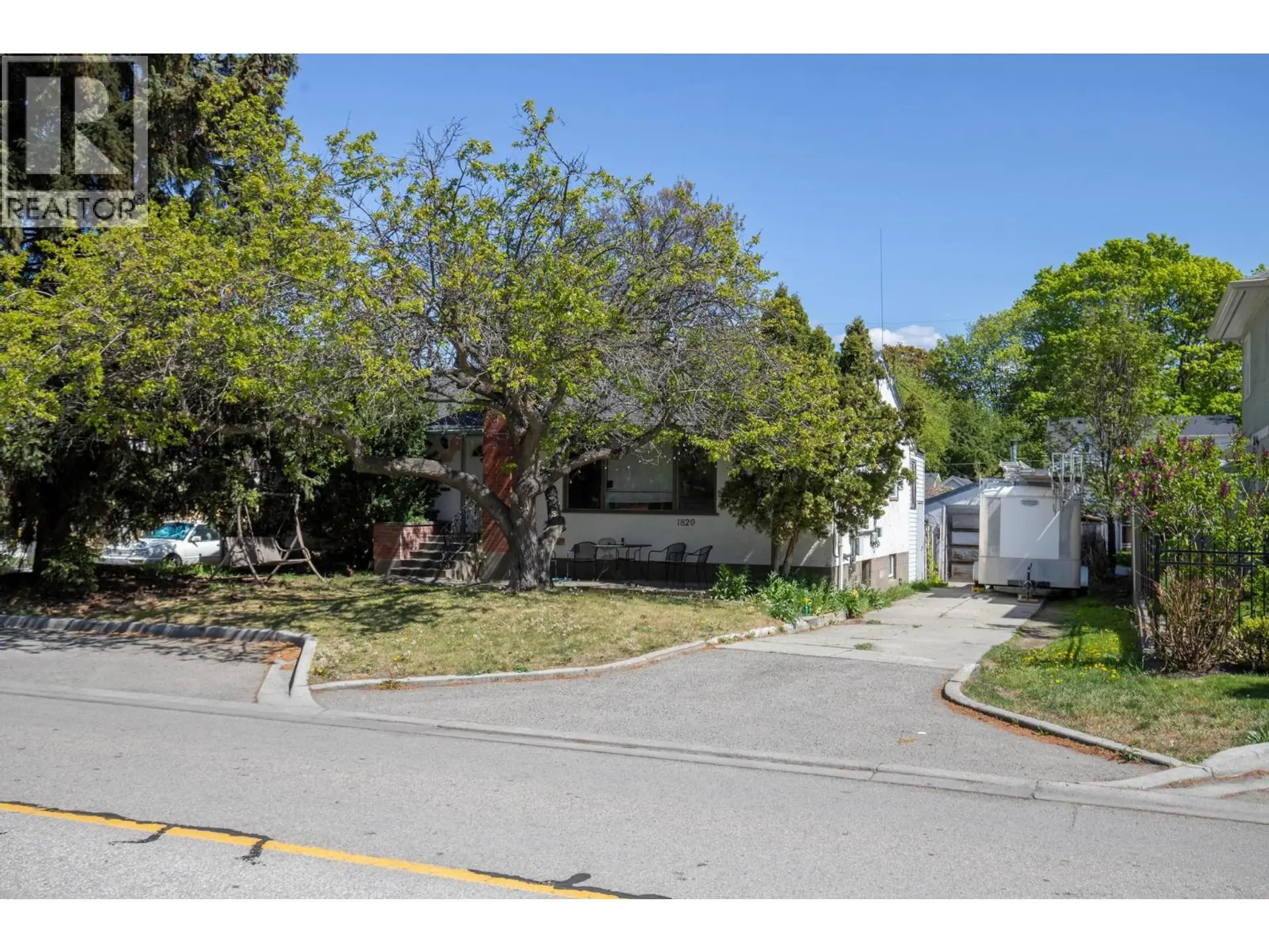 1829 Abbott Street - Image 7