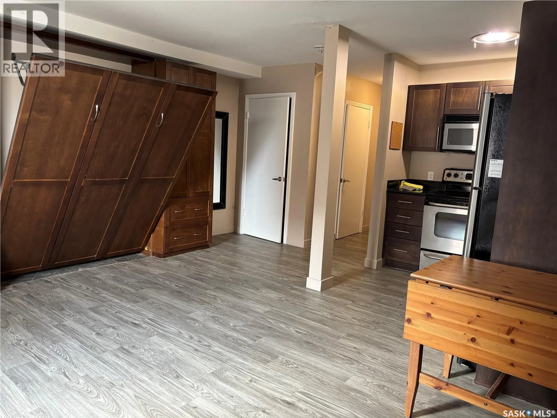 #2 2301 7th STREET E - Image 11