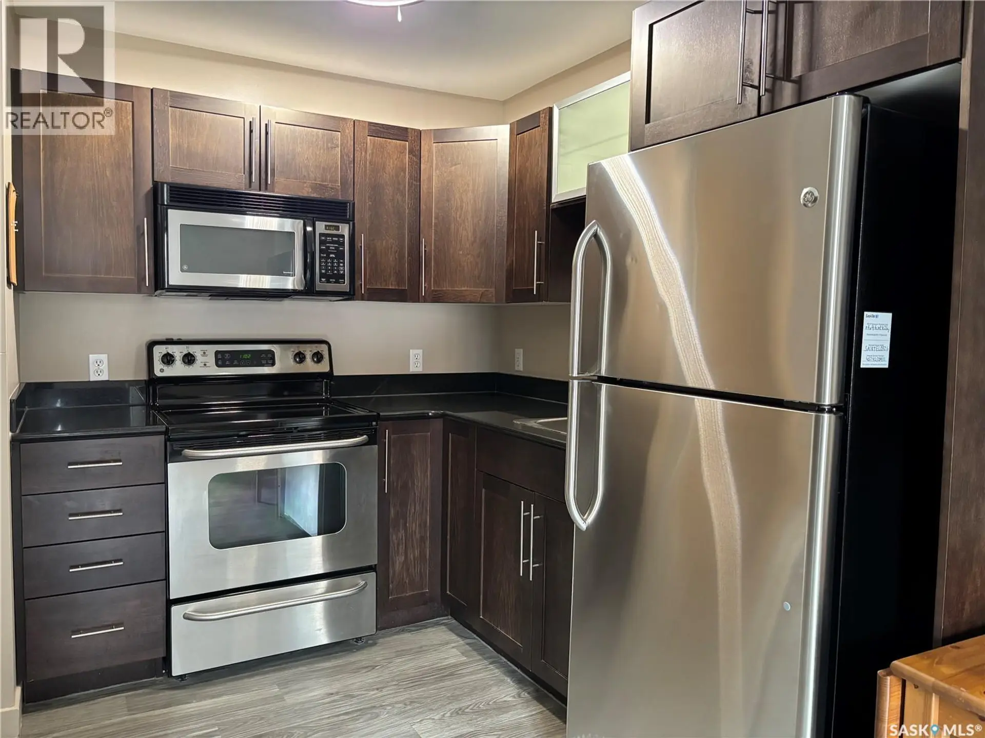#2 2301 7th STREET E - Image 8