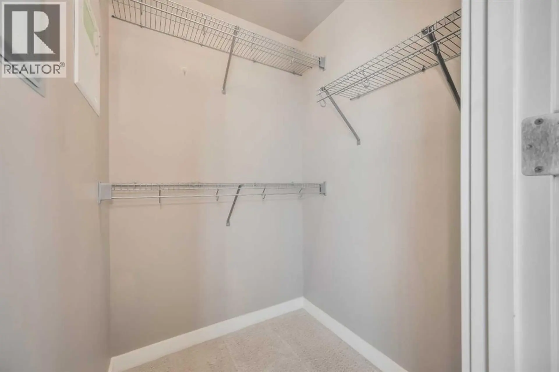 #2001 215 13 Avenue SW - Image 8