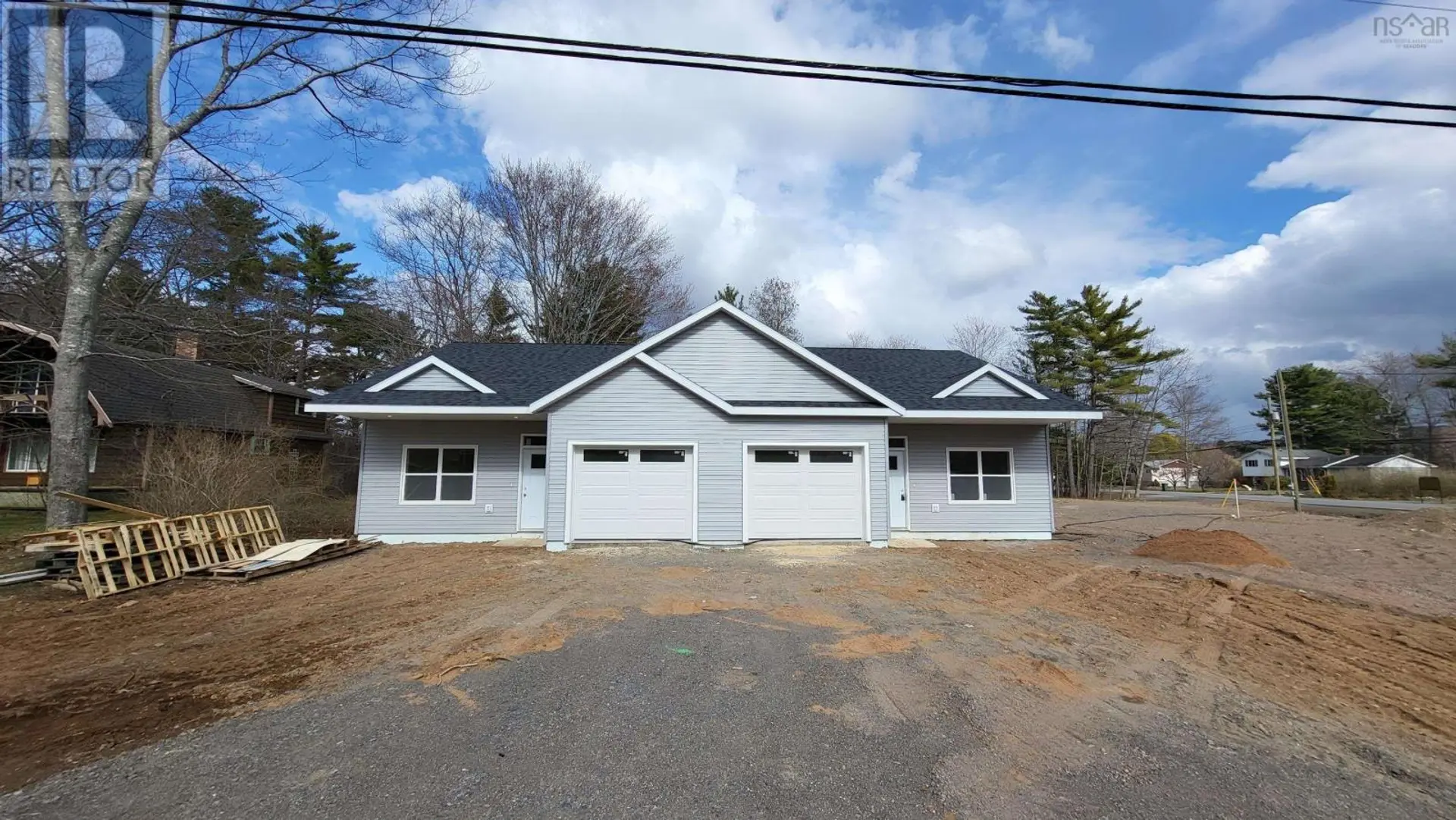 1435 Princess Crescent - Image 2