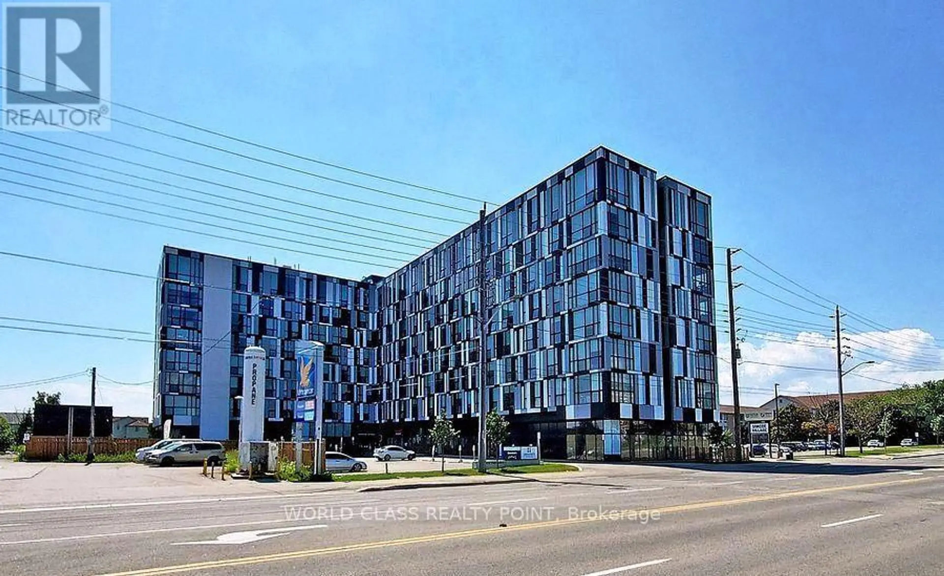 #633 1900 SIMCOE STREET - Image 1