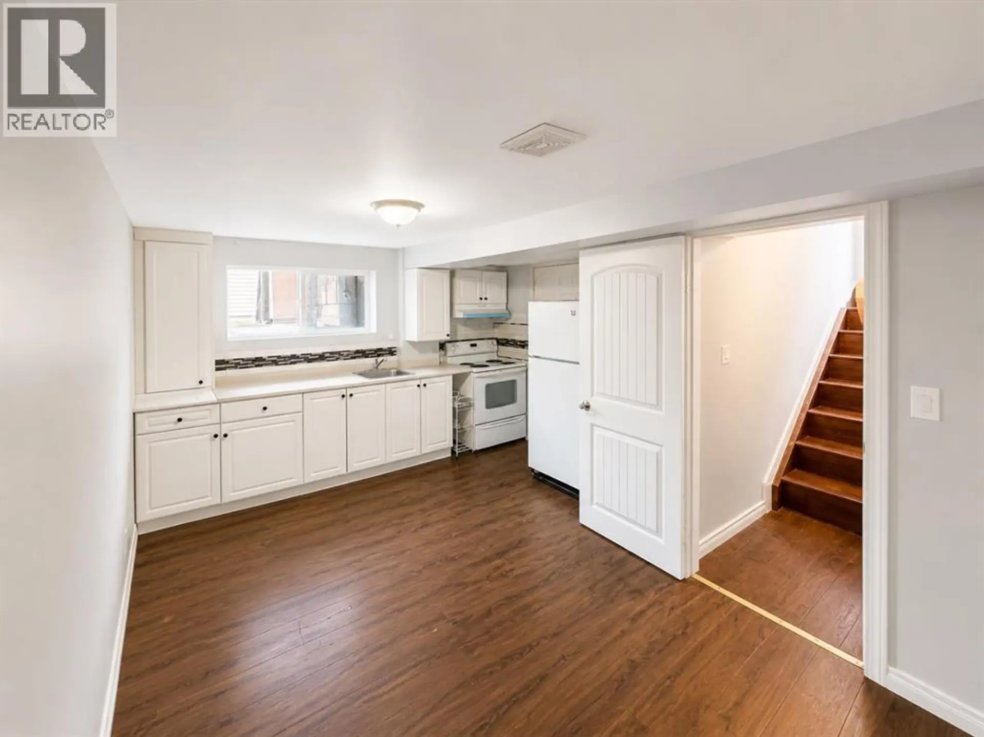 422 40 Street NE - Image 10