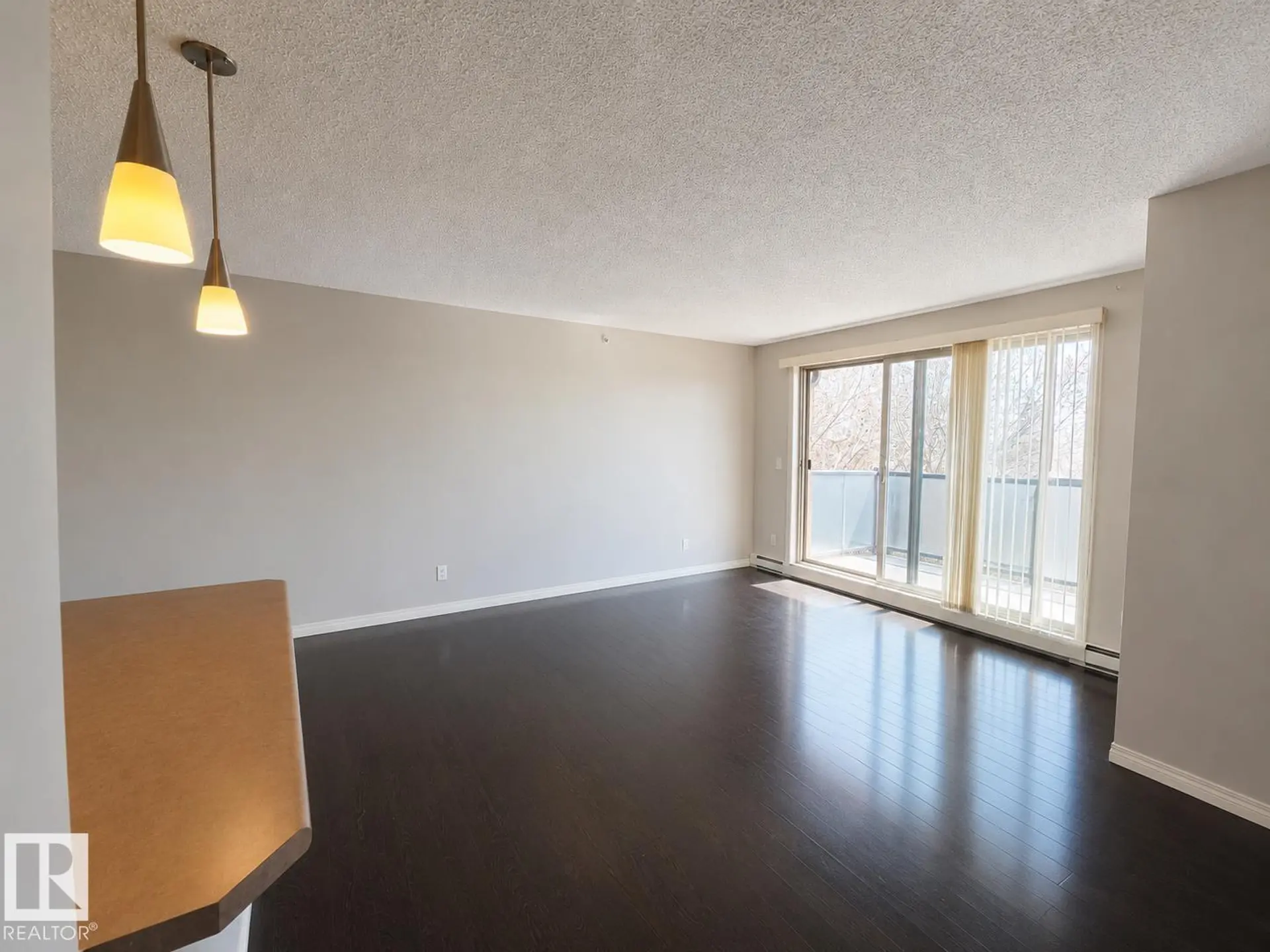 #423 13907 136 ST NW - Image 7
