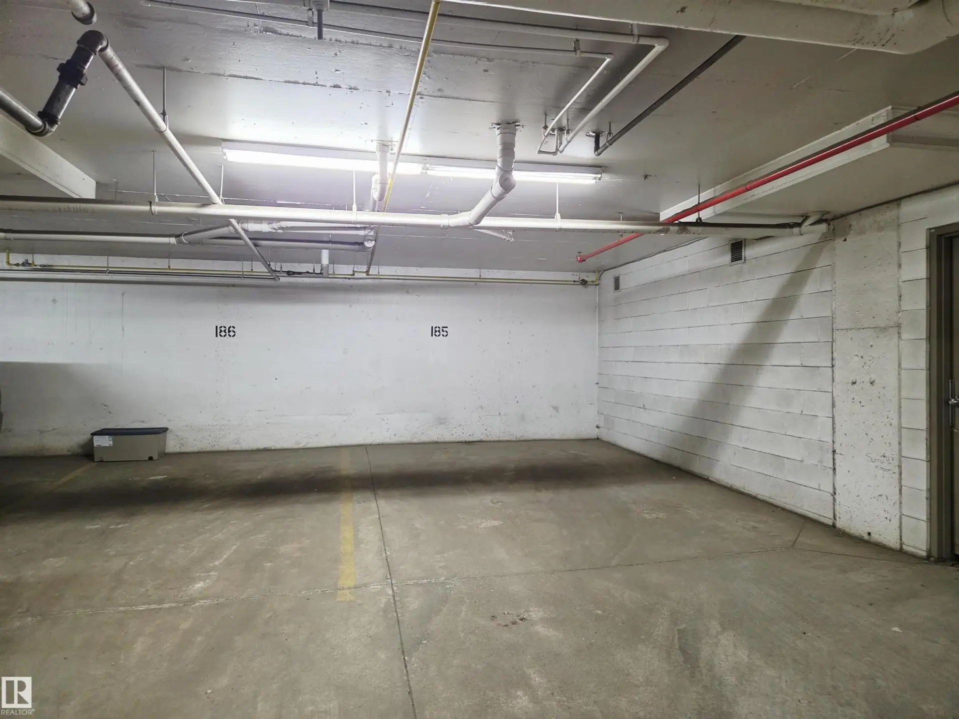 #423 13907 136 ST NW - Image 17
