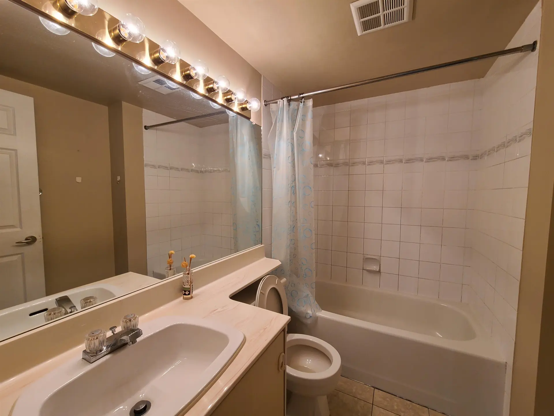 #505 8248 Lansdowne Road - Image 10