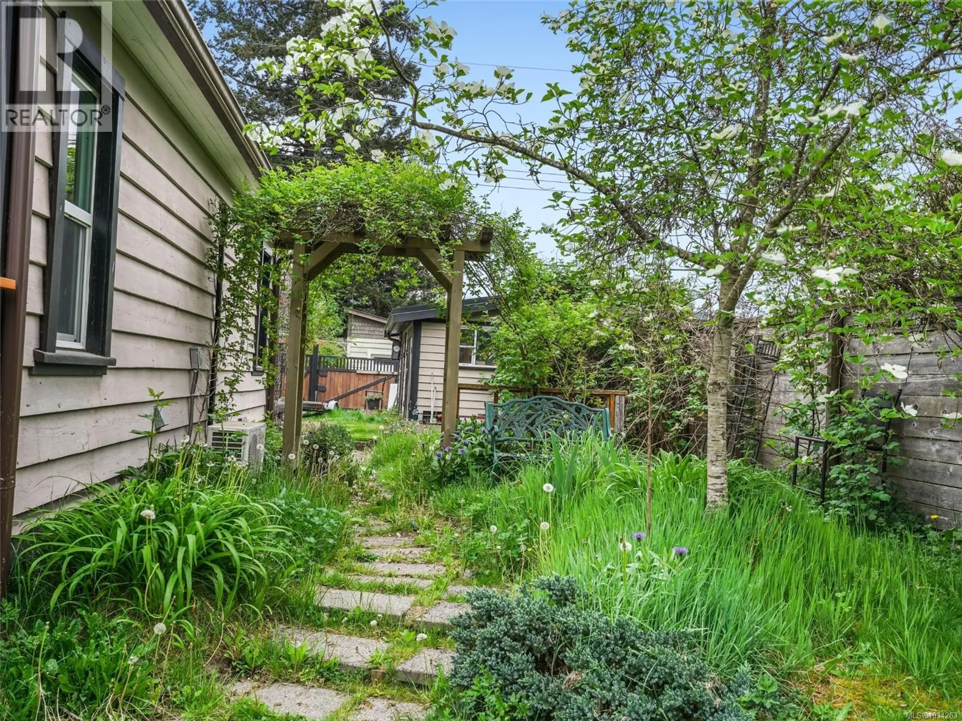 6829 First St - Image 16