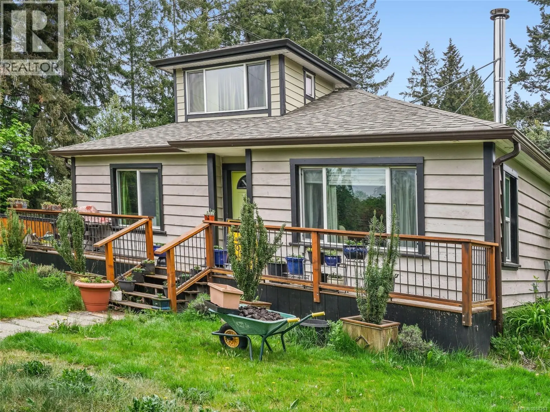 Property at 6829 First St, Honeymoon Bay, BC