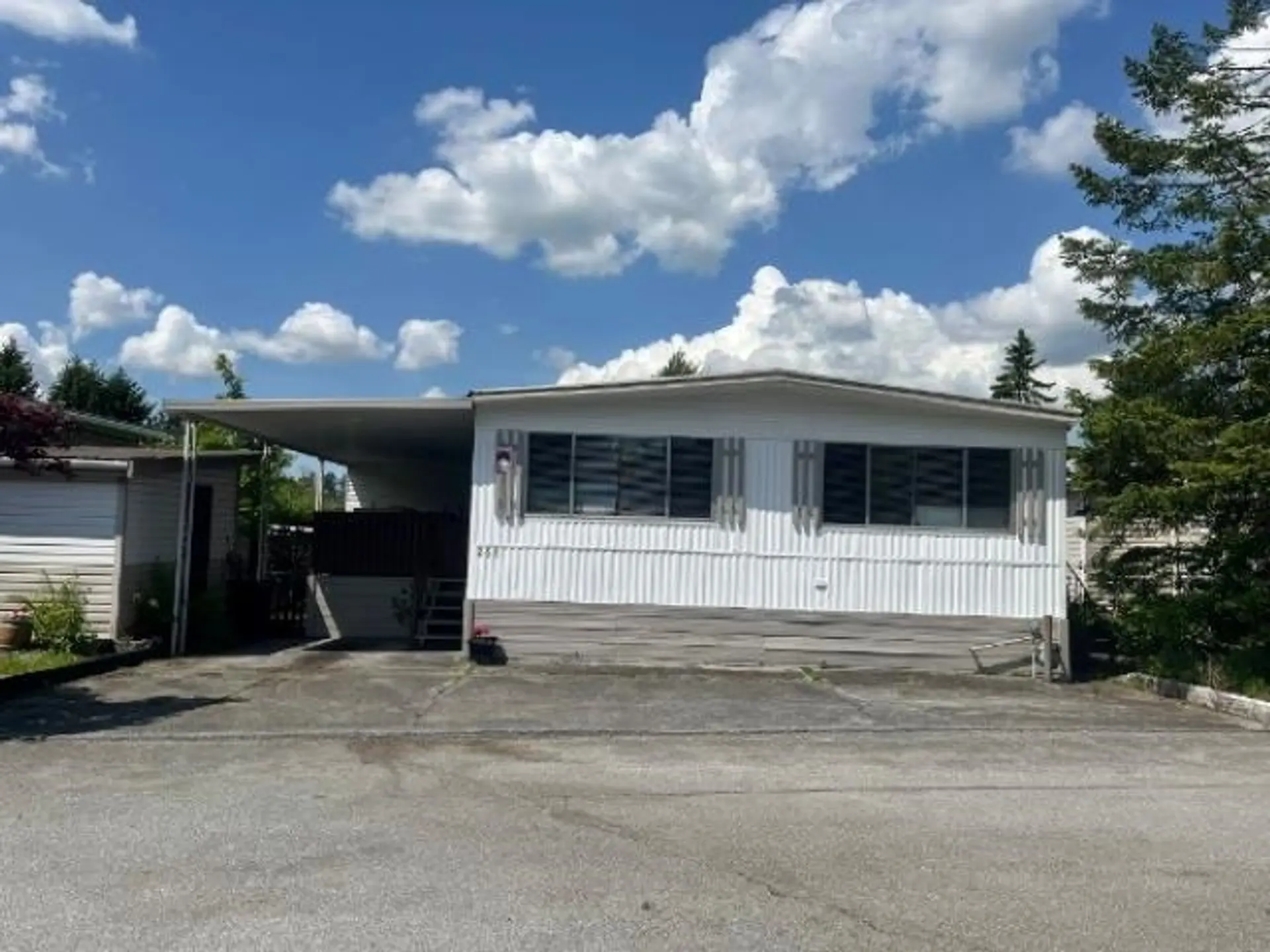 #251 201 Cayer Street - Image 2