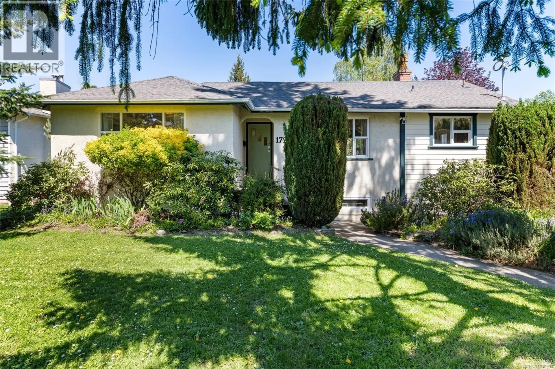 Property at 1728 Kenmore Rd, Saanich, BC