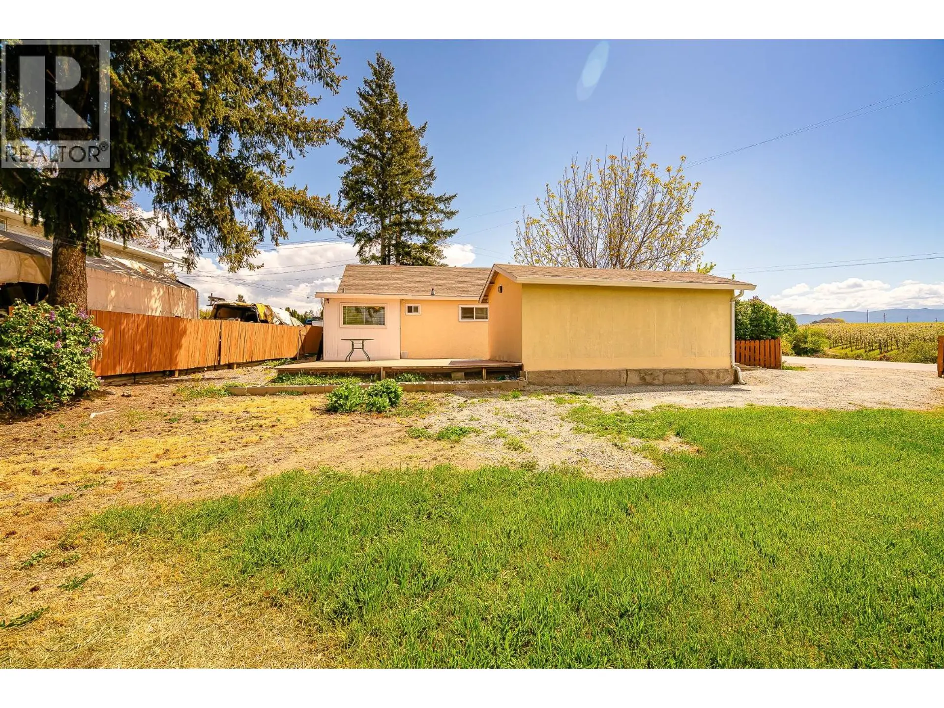 302 Valley Road N - Image 4