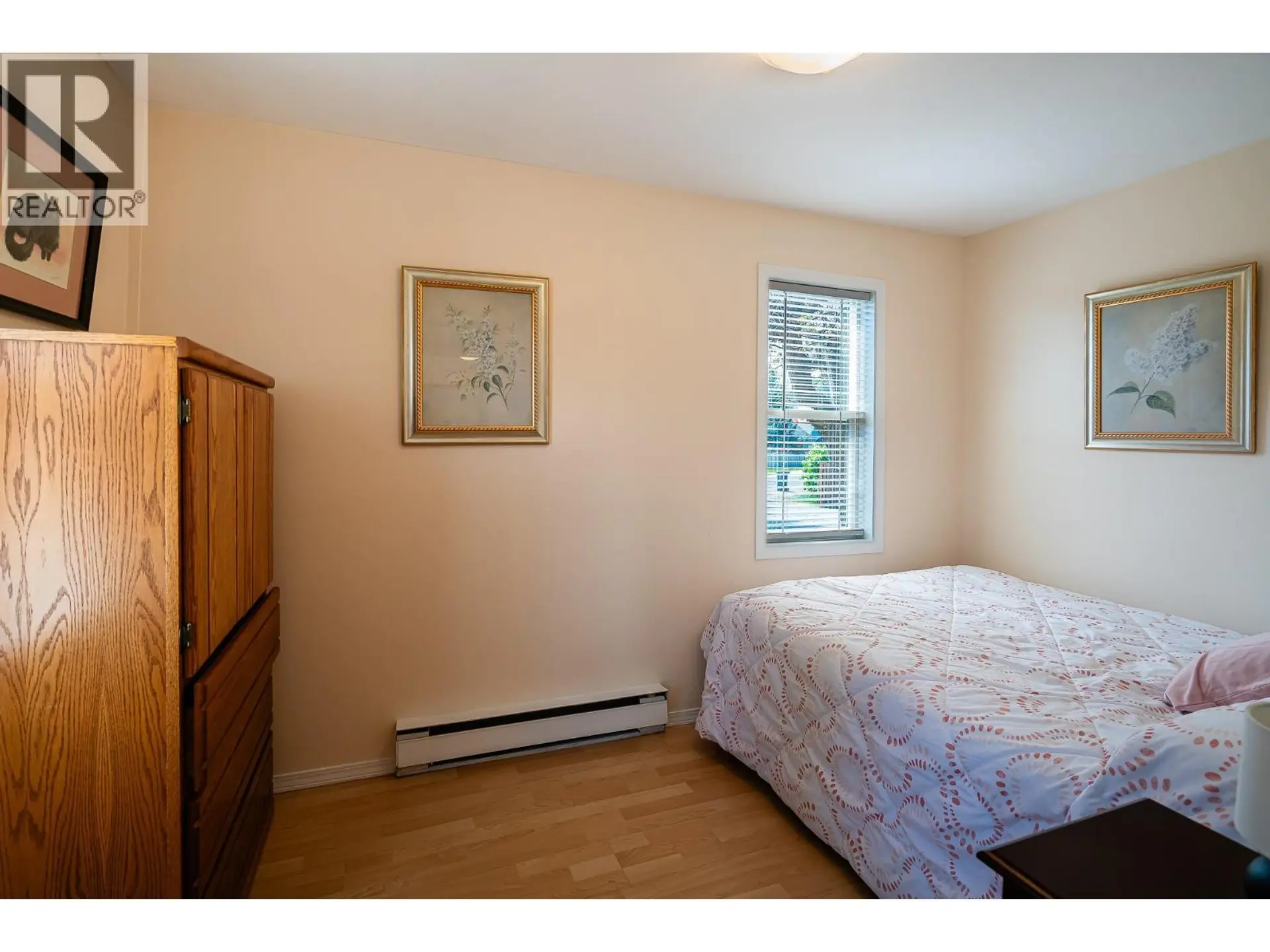 302 Valley Road N - Image 16