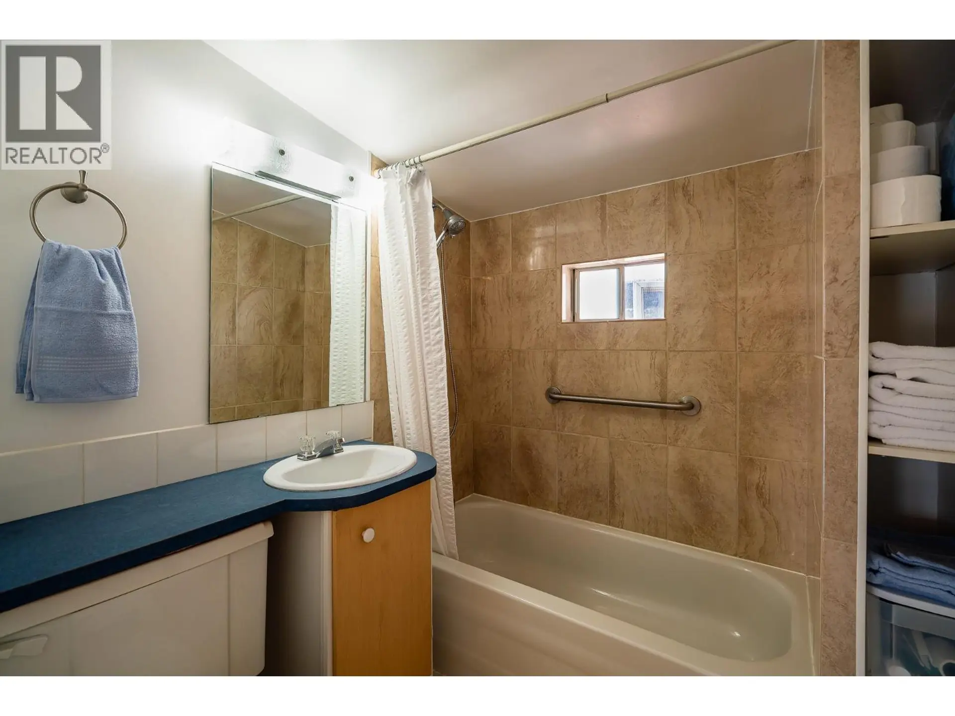 302 Valley Road N - Image 15