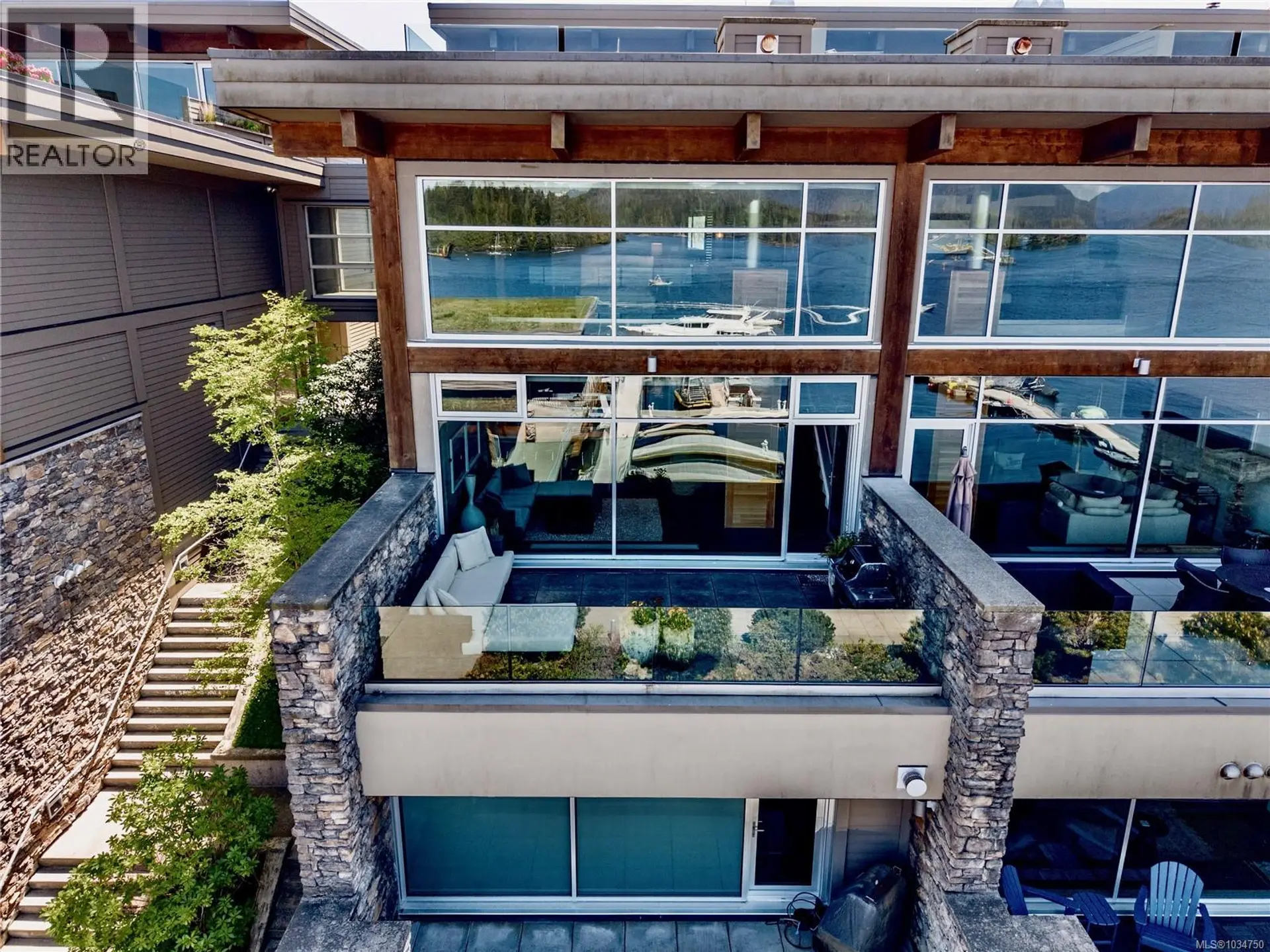 Property at #305 368 Main St, Tofino, BC