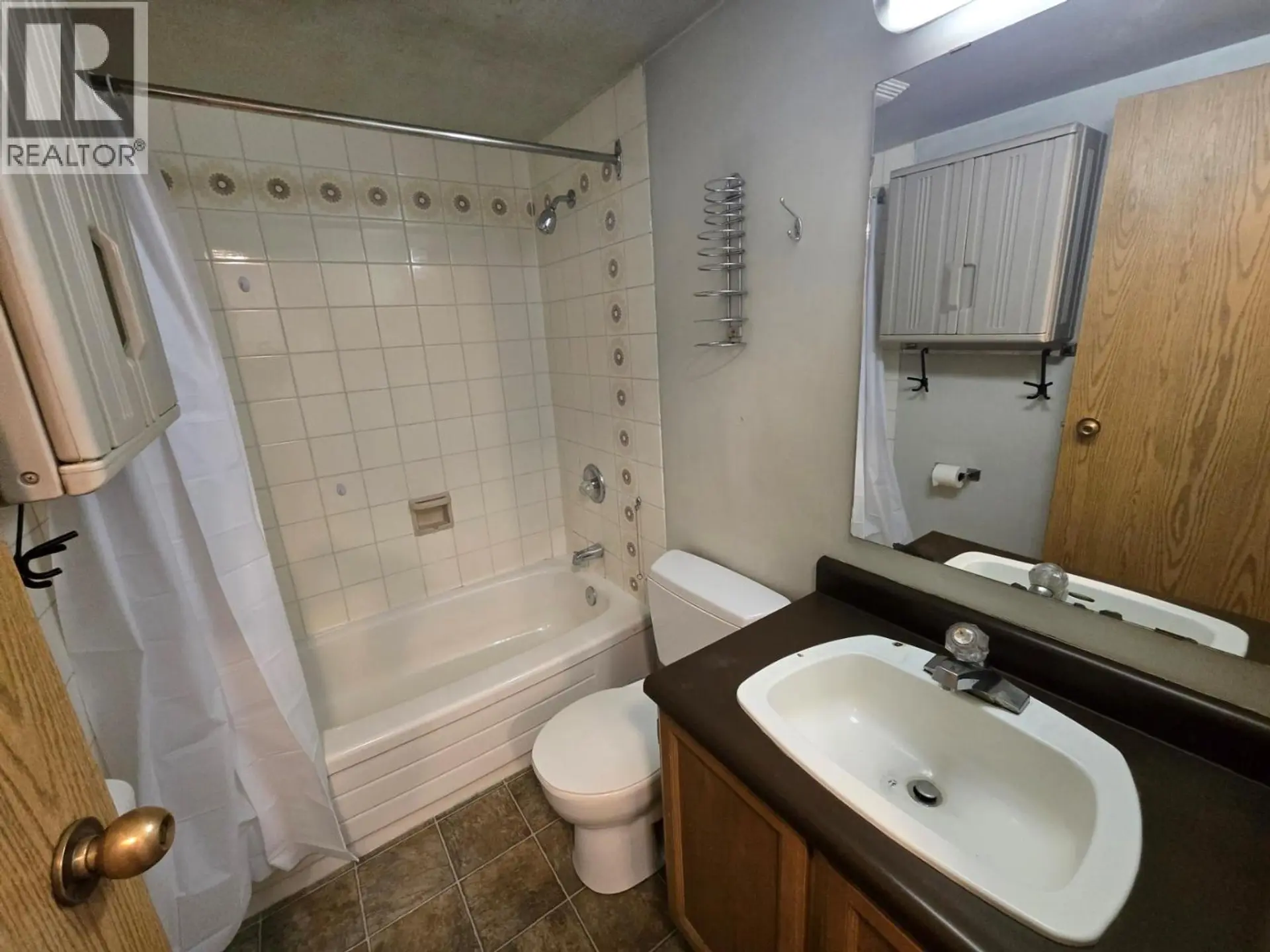 #319 2030 Panorama Drive - Image 6