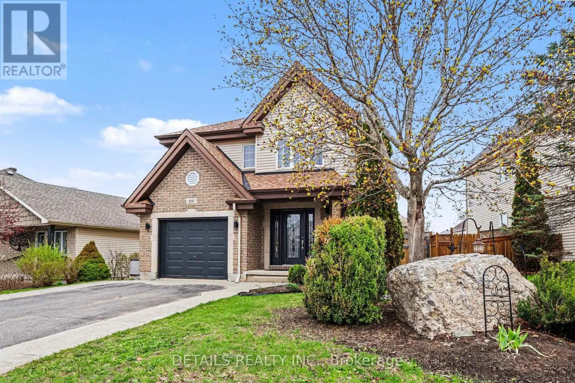212 SANDRA CRESCENT - Image 2