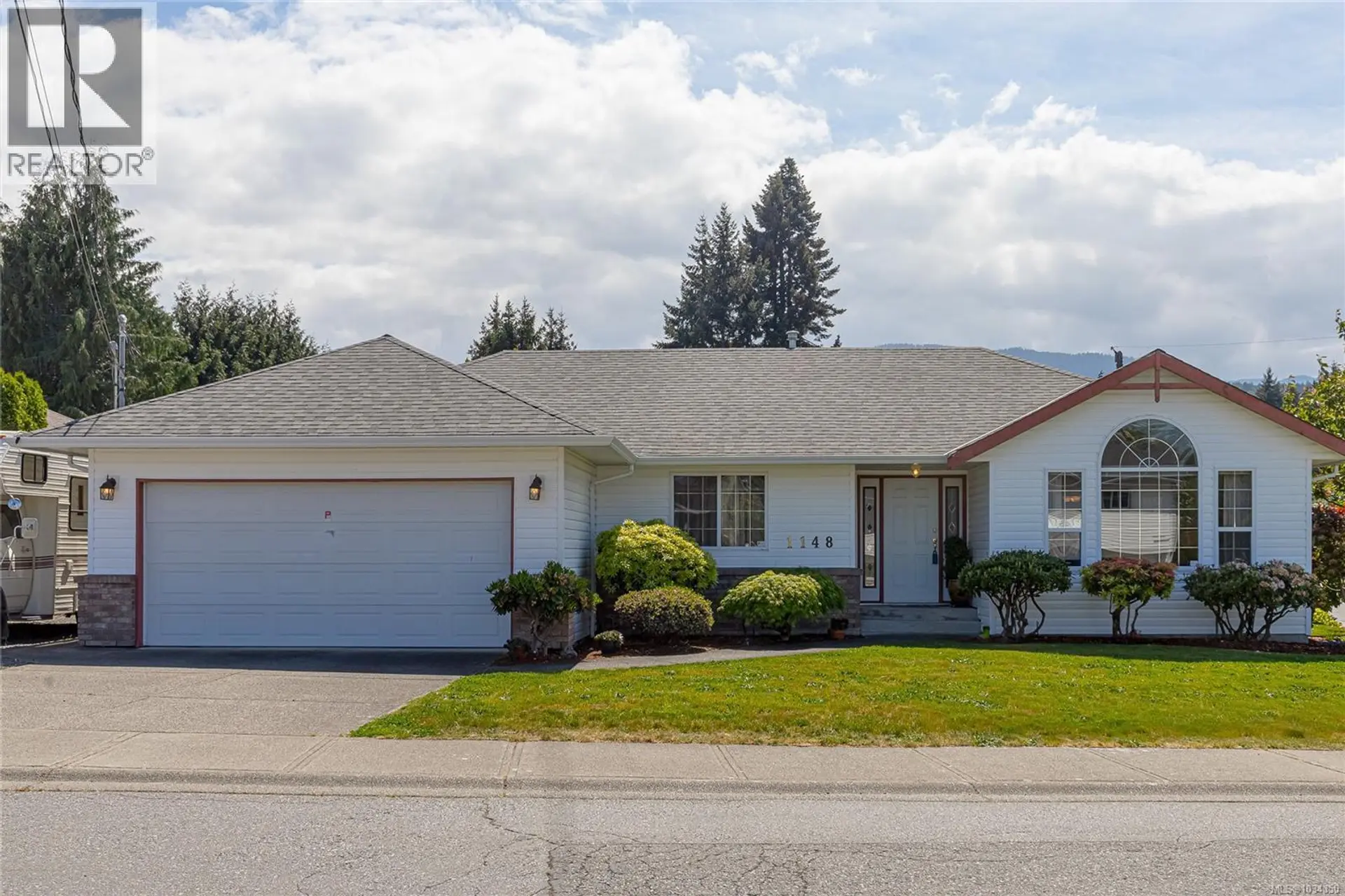 Property at 1148 Cloke Rd, Ladysmith, BC