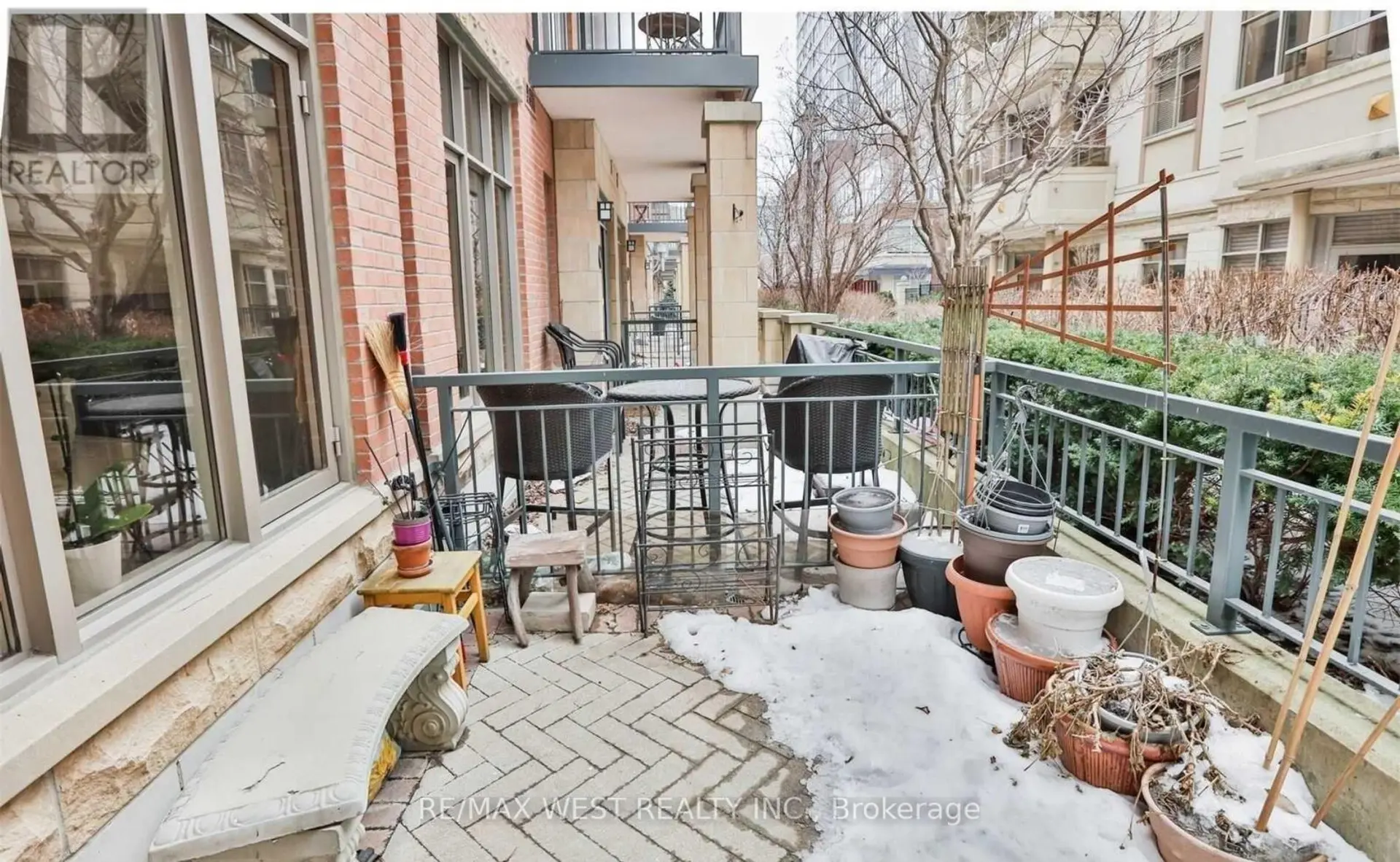 #GV-108 330 PRINCESS ROYAL DRIVE - Image 19
