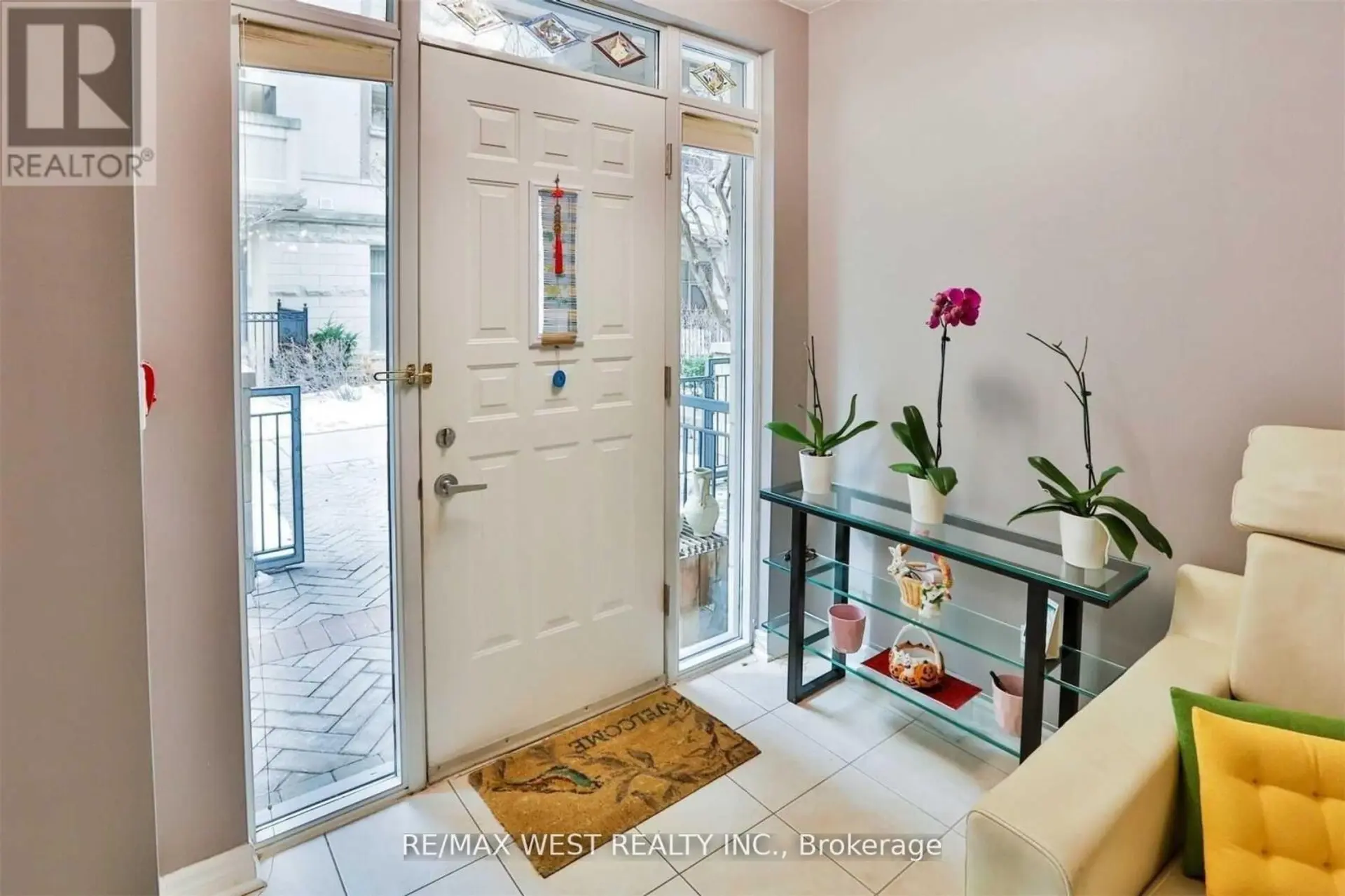#GV-108 330 PRINCESS ROYAL DRIVE - Image 3