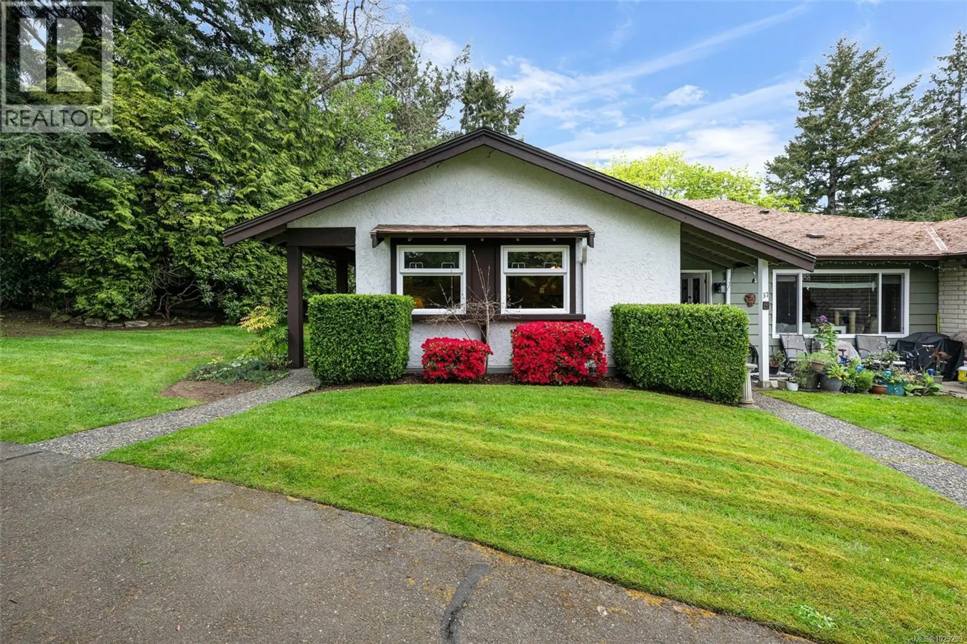 Property at #38 278 Island Hwy, View Royal, BC